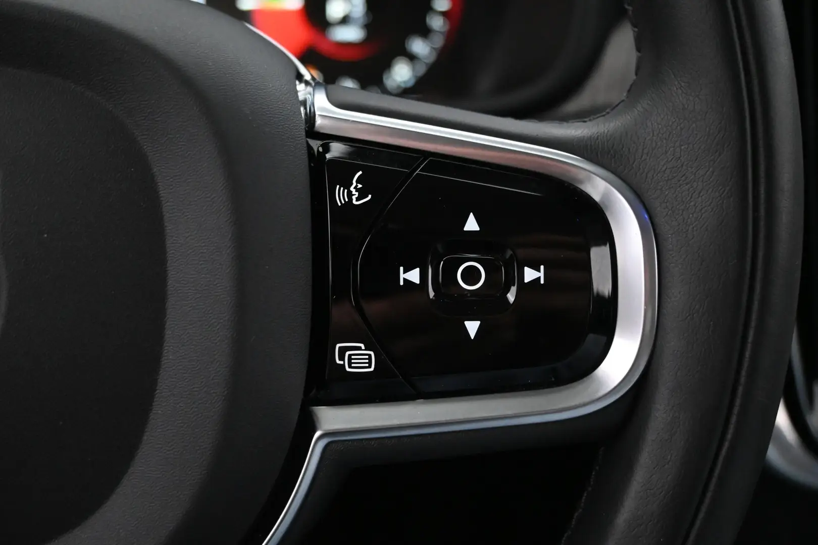 Car Image - 4uLOA6FoYHQVkZE66xZJoT