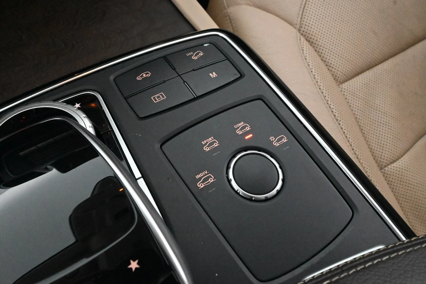 Car Image - 45cXTwuheaUHWnWoXcv8yq