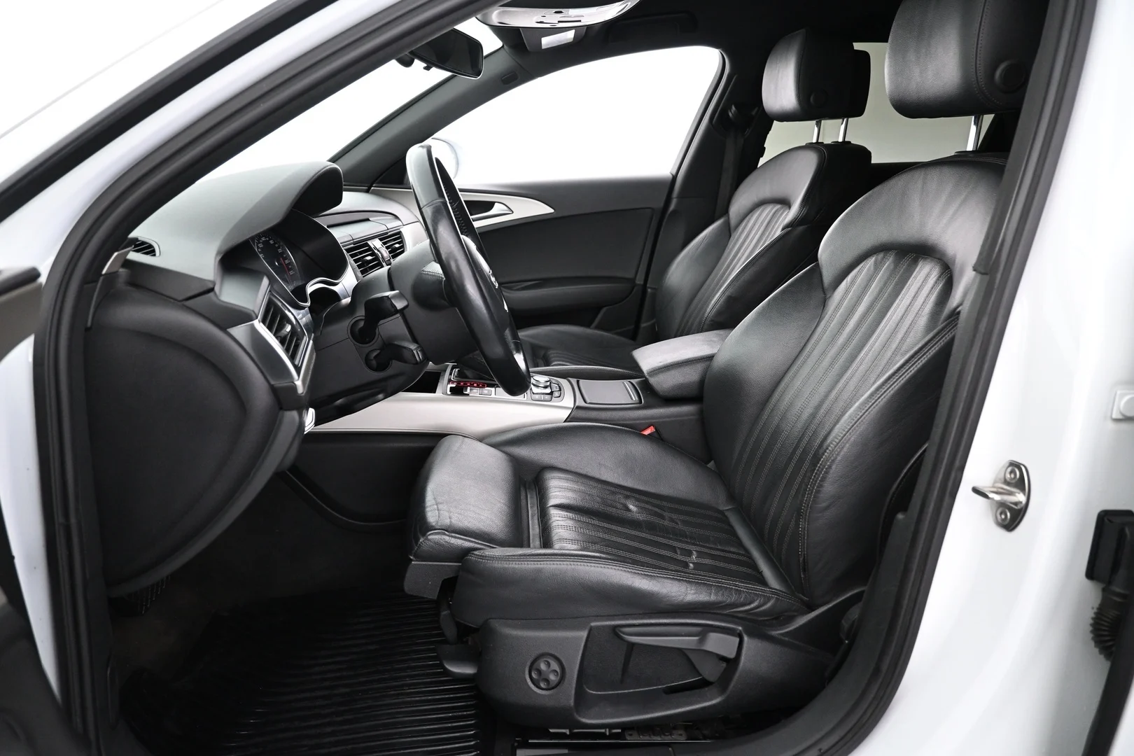 Car Image - 7AkrkCdQ4mKQfBatA9Eon7