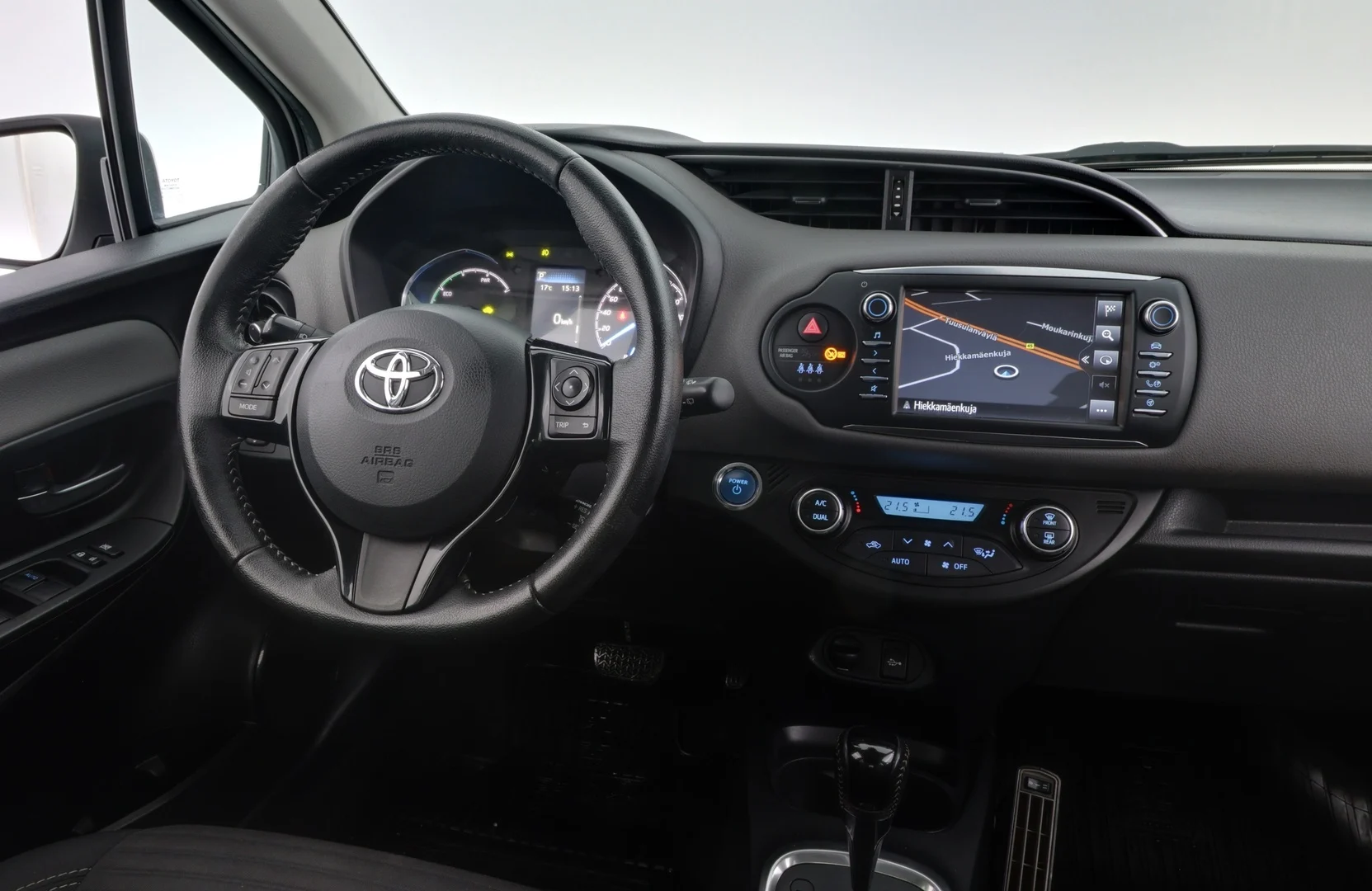 Car Image - kVxtlrVCa7sV8DR9rTwZ4