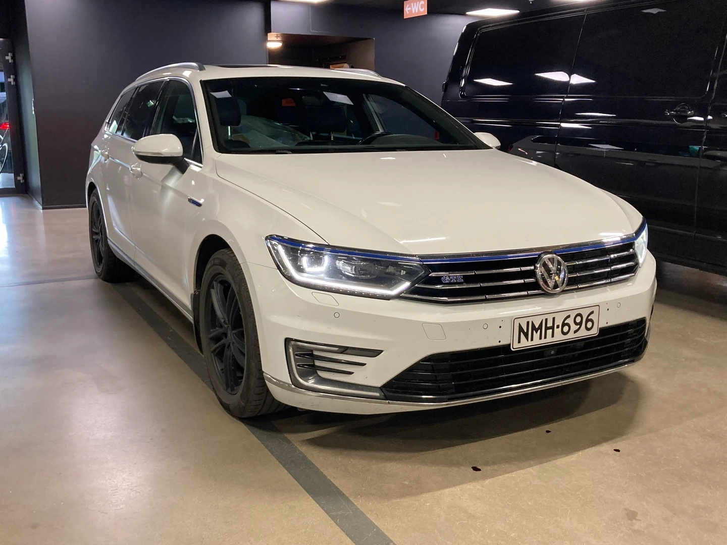 Car Image - 2IS3FFY1dxe6pnnBhLTncI