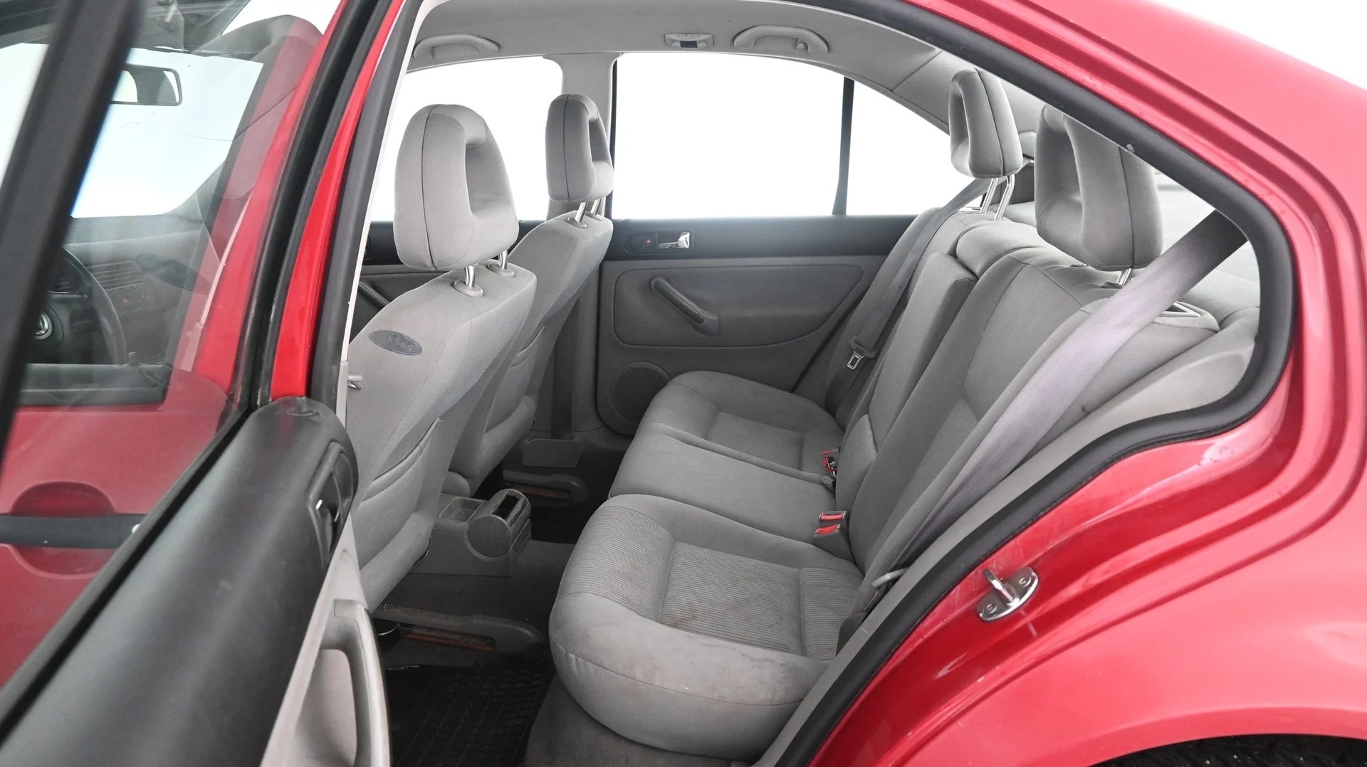 Car Image - 17iS8os97AVKKwnXeMM73D