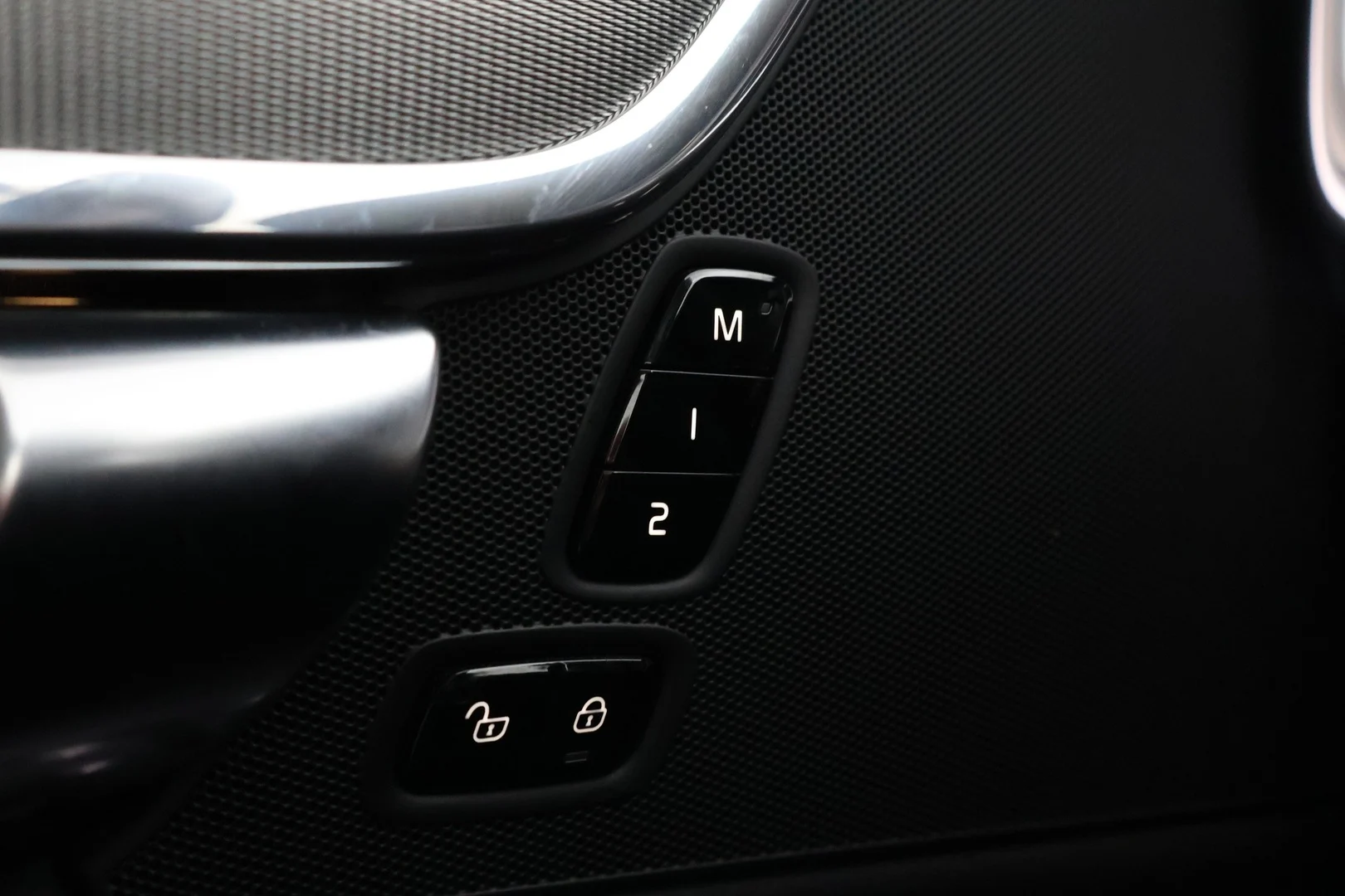 Car Image - 6VsSSDJzZEO7jnM917b9bj