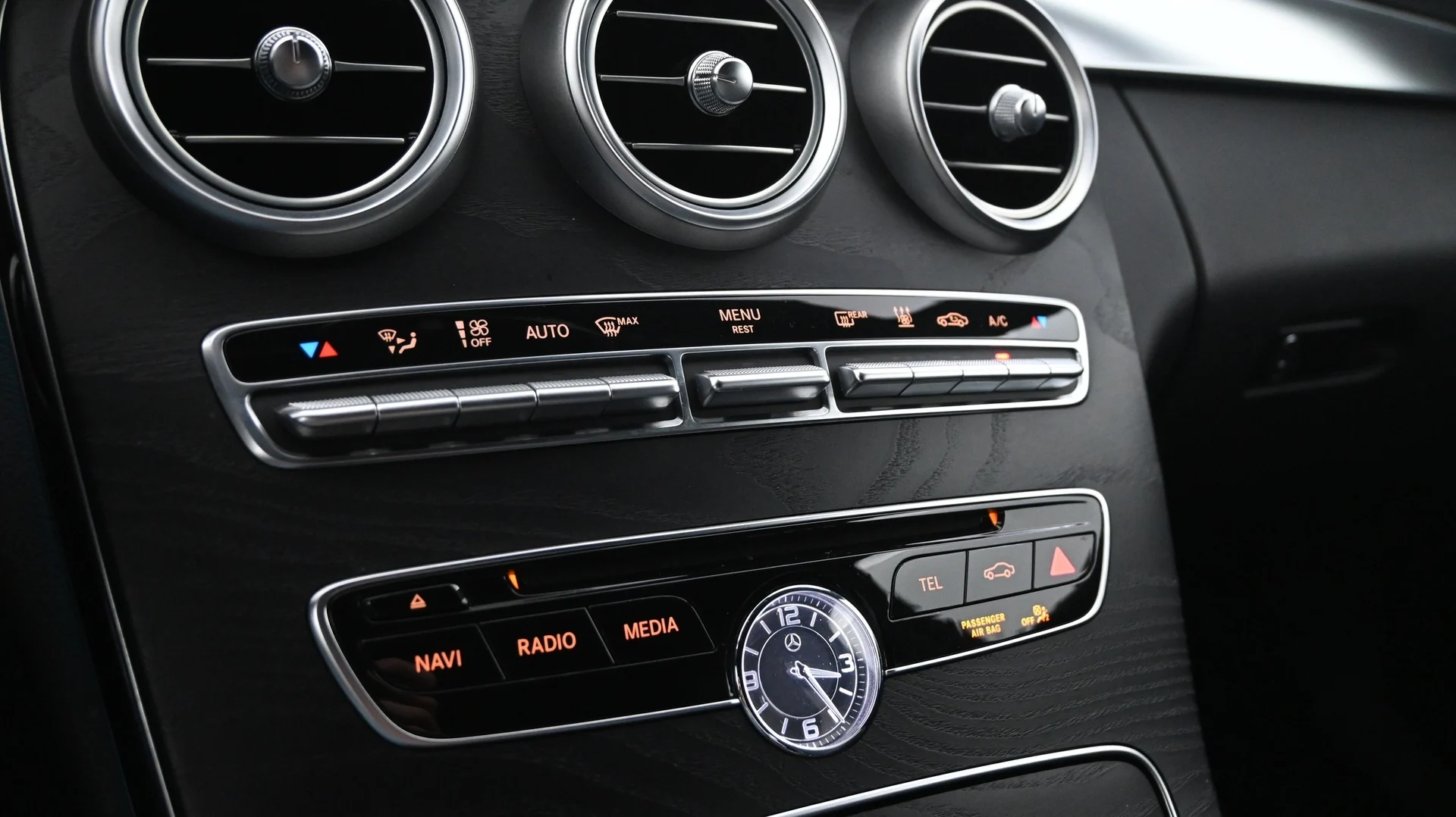 Car Image - 4NAu3pr6wjXftPc5XoWE3R