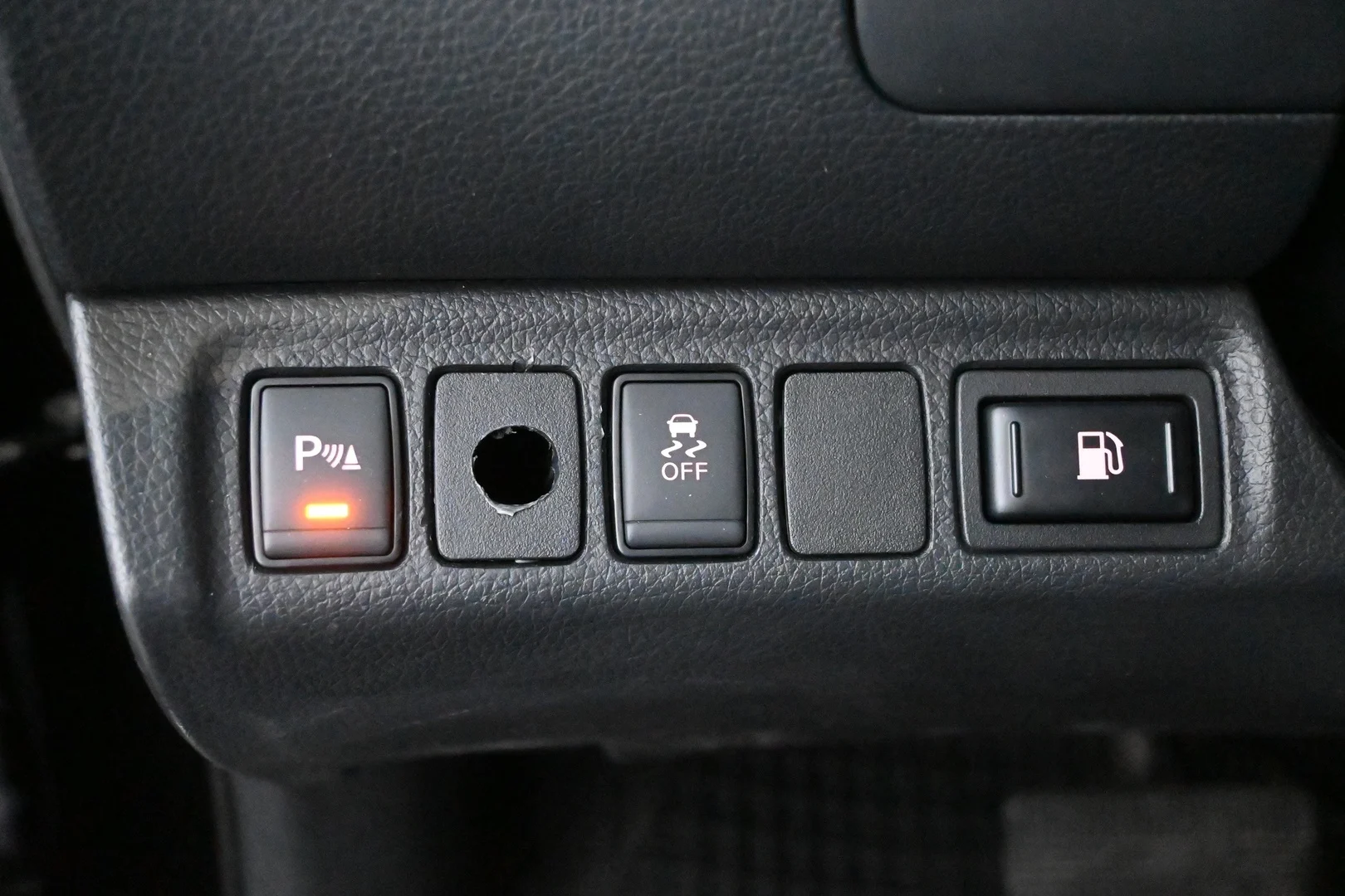 Car Image - Ox5wyL46lNsxcHFbN6mFx