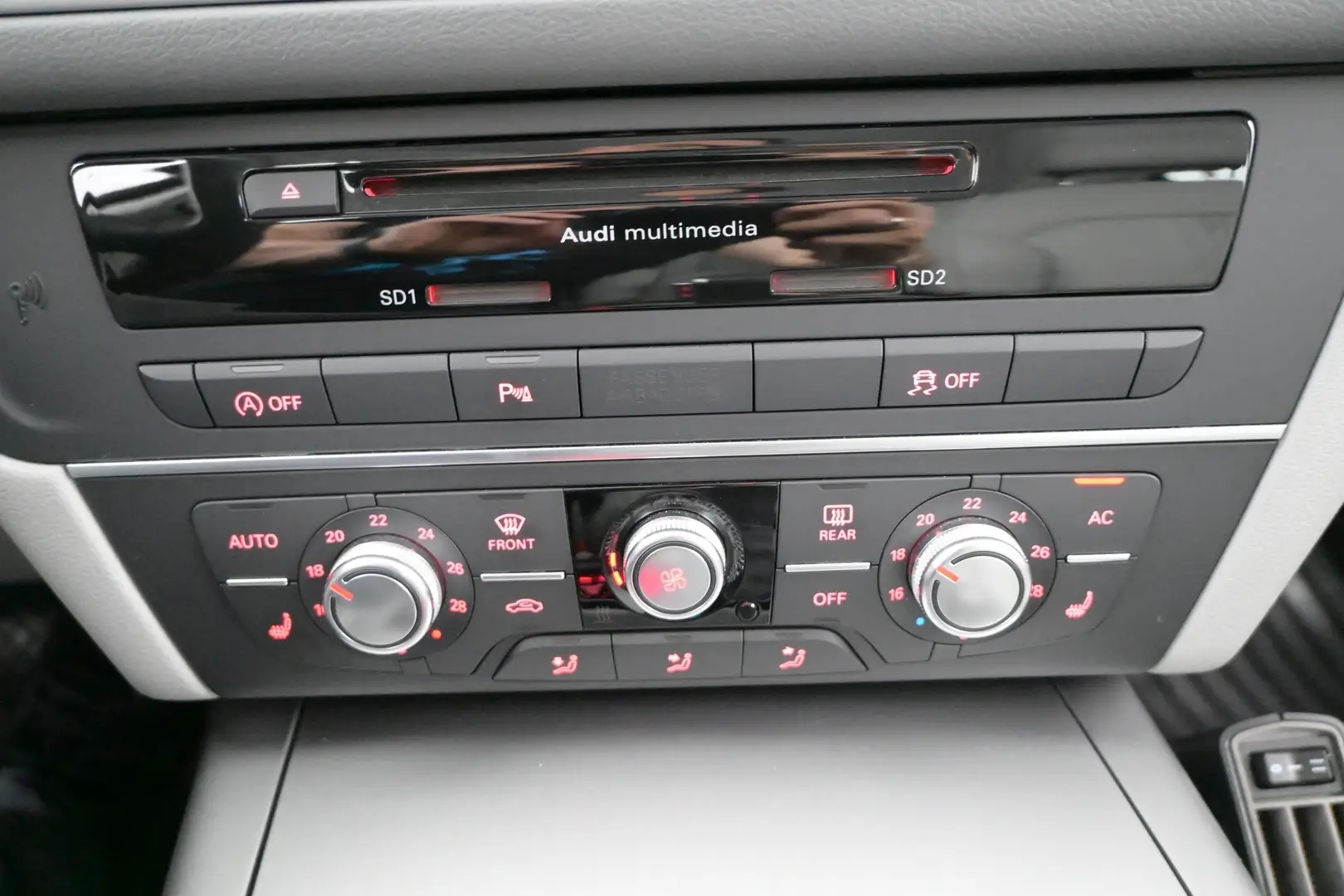 Car Image - 2U8dq7004scxgrffprvUAM