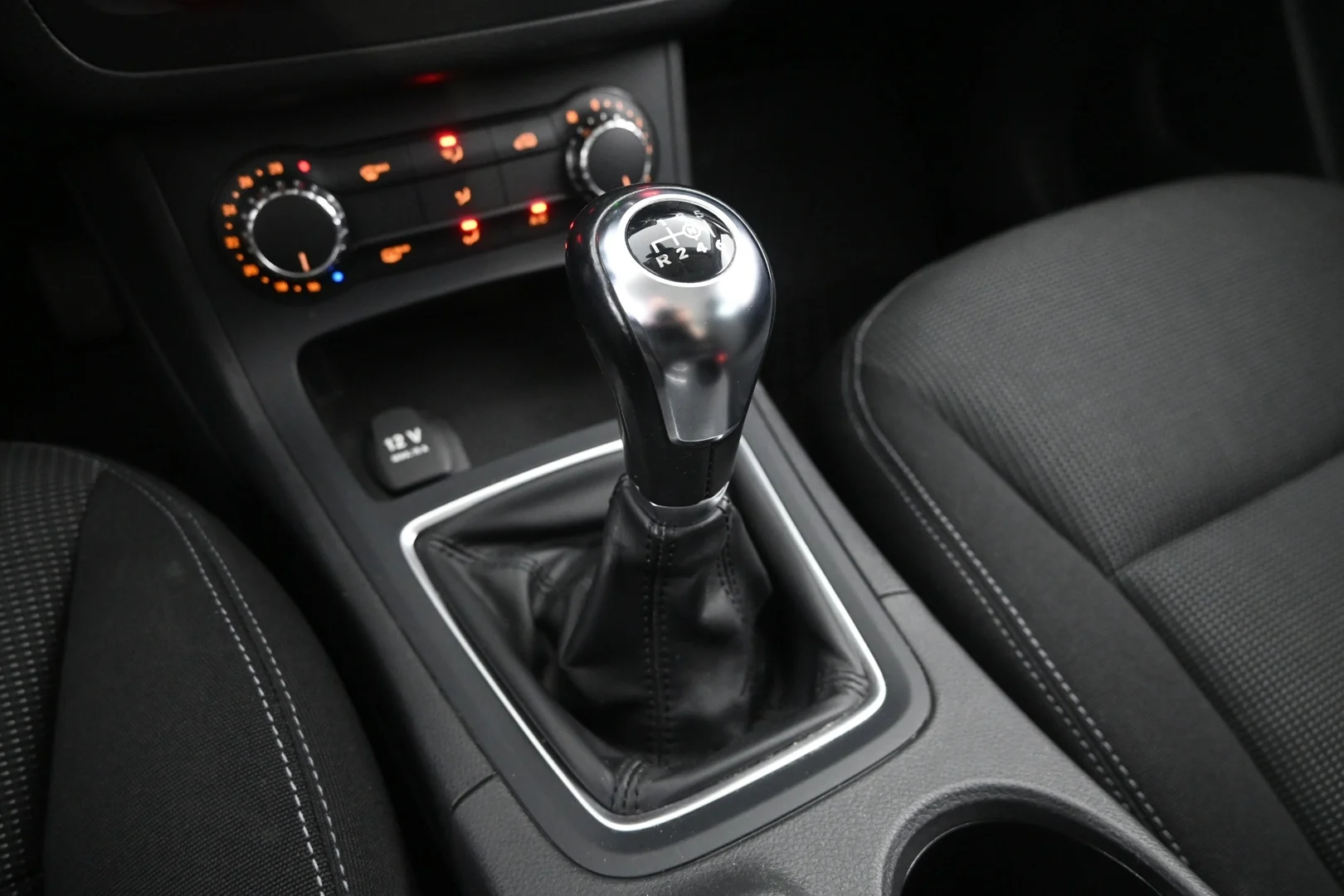 Car Image - 7l1BnZYVNCpkc8tv64ZwFG