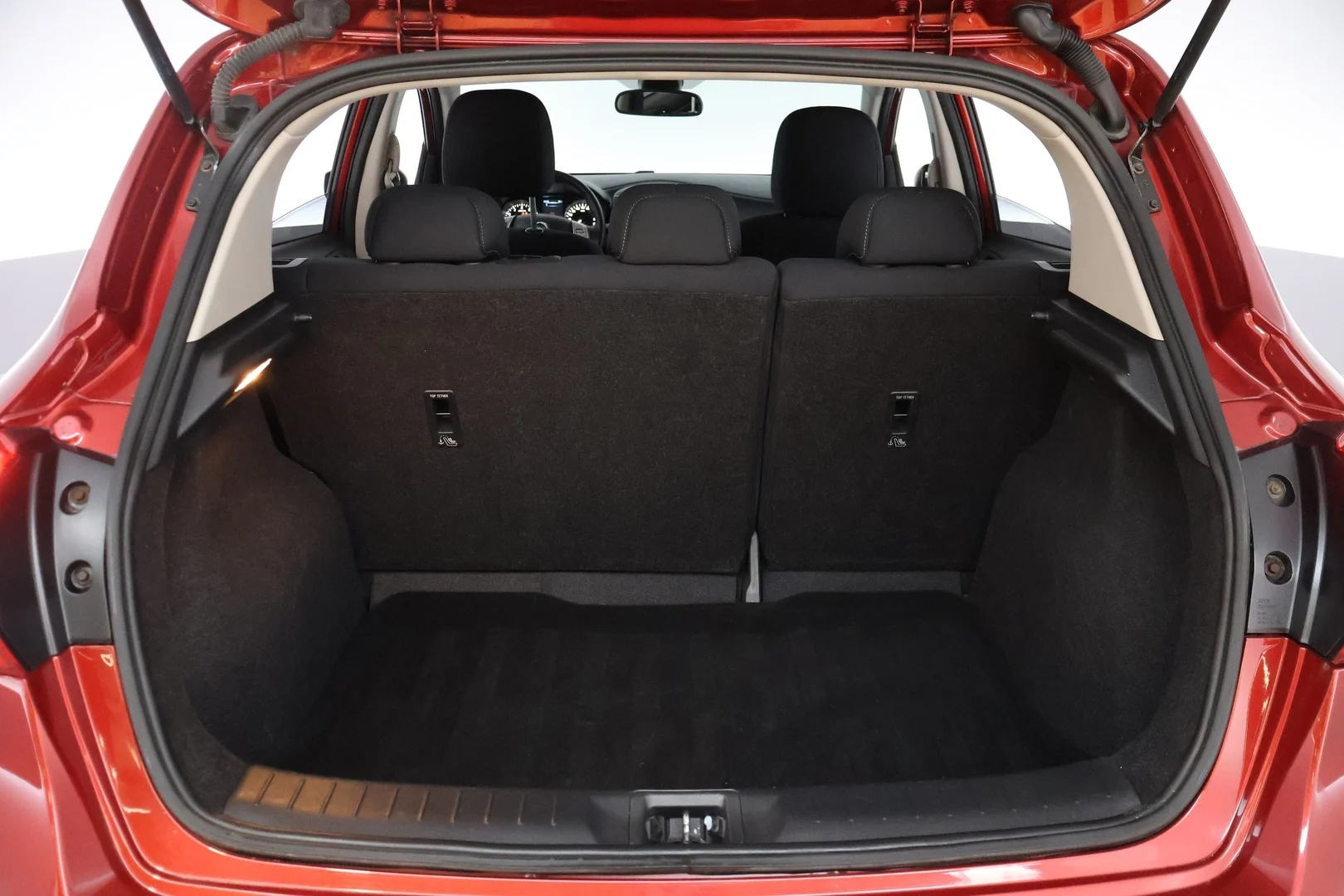 Car Image - 3okLoWj0aAcd7rsC8OXuVW