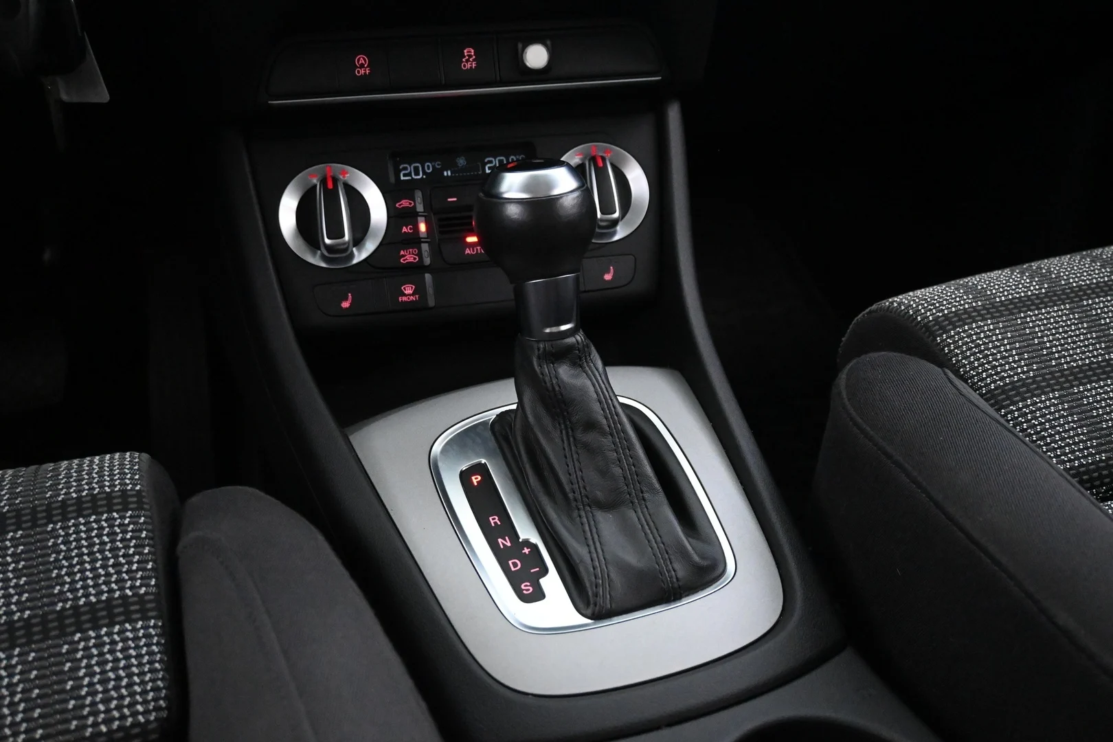 Car Image - 1rg3nTGYEei6WHgqkRXG3c