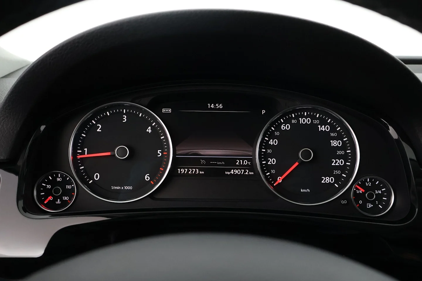 Car Image - 50bQSKPKUdplPkw9hT5JTe
