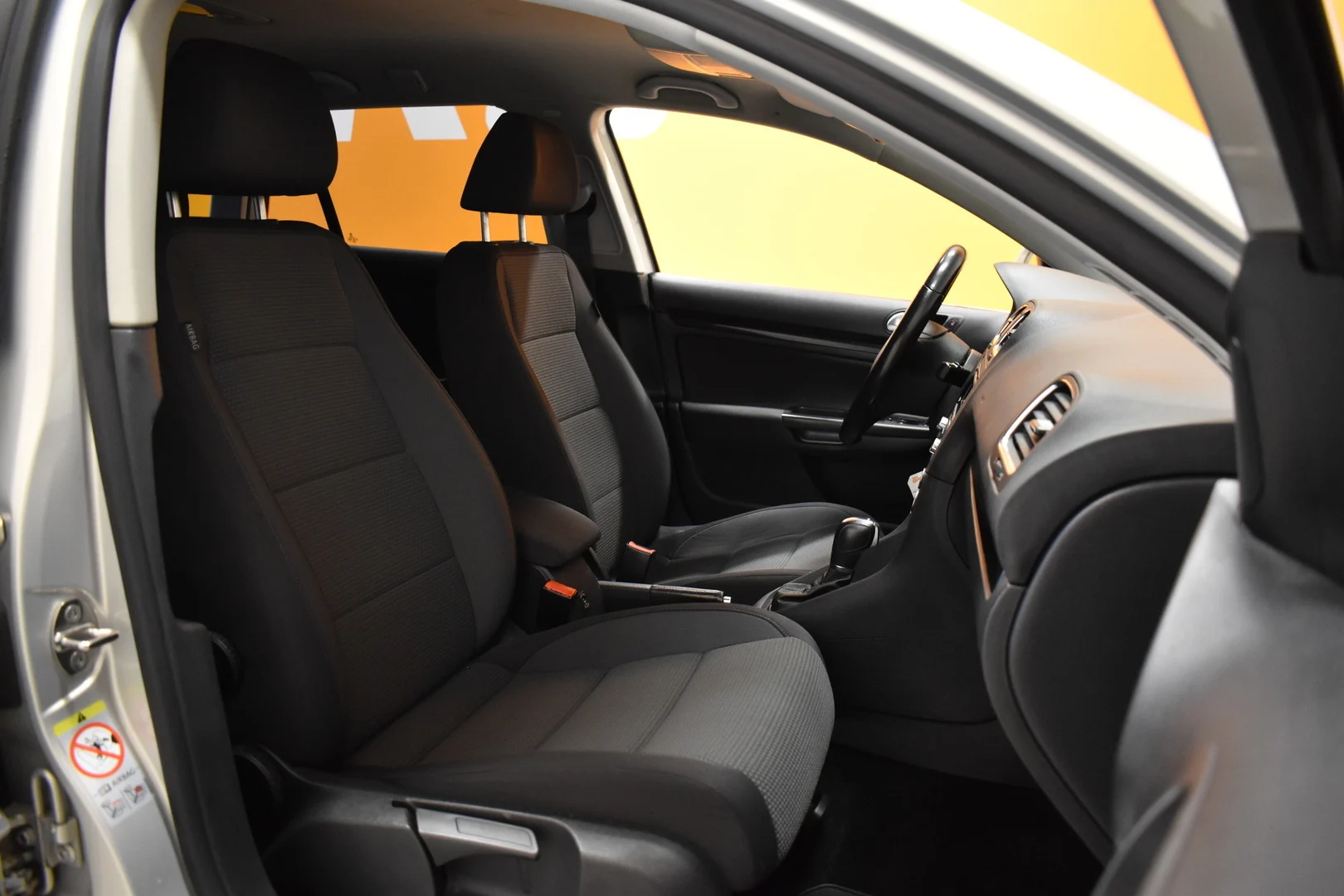 Car Image - tK8jtGGLRli6OrPF4YD97