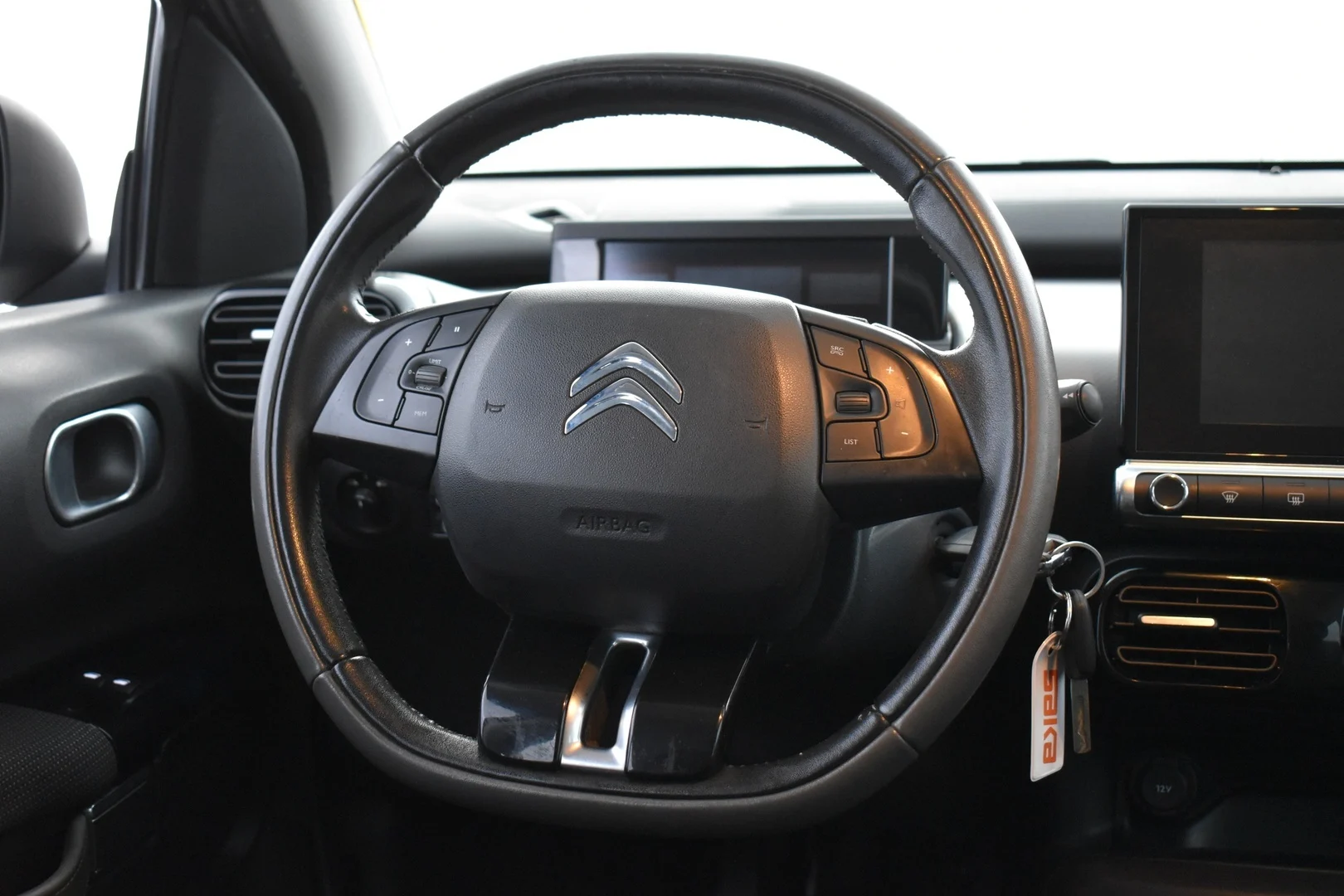 Car Image - 51I2GccS4vcmRUoIzmGrtC