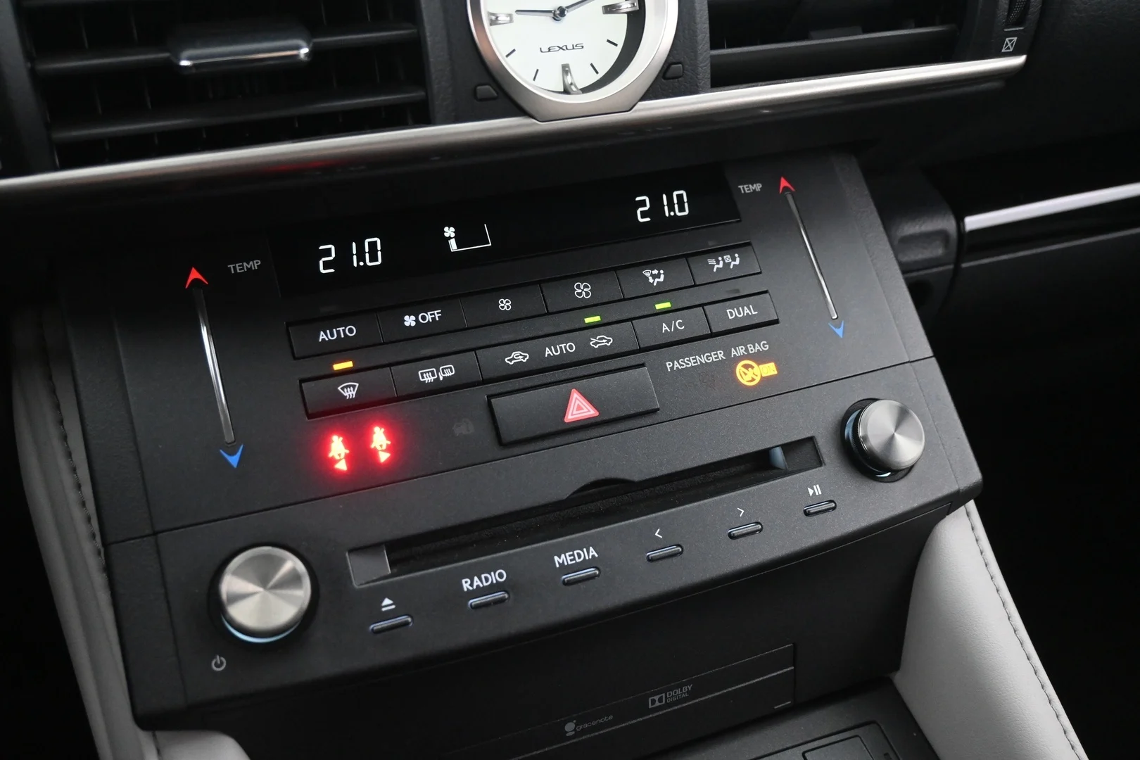 Car Image - 6kVA6FvrVDqAYJcdq6CEG1