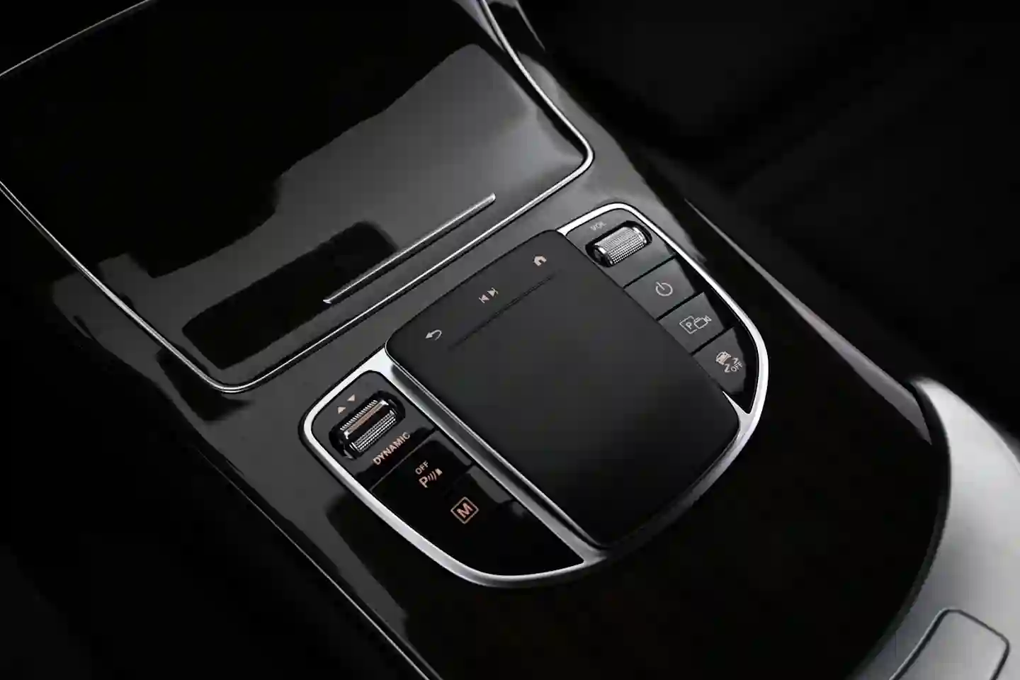 Car Image - 6H2r5xwdSU8rhUpXaard6D