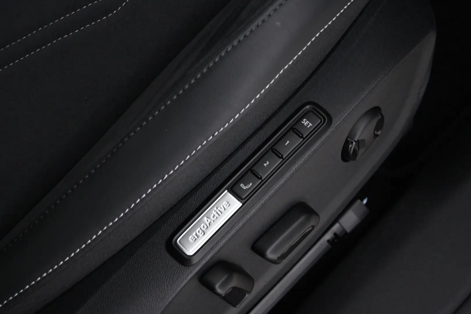 Car Image - 3WA0w2JlFmLKBLIH7T5iMe