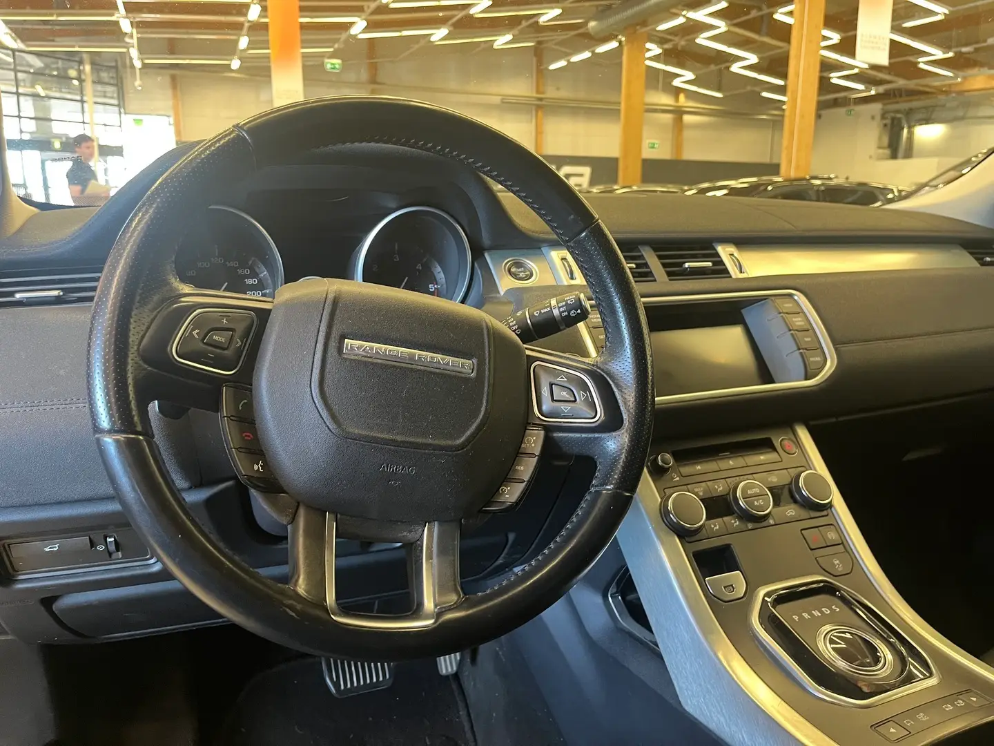 Car Image - 7yespvOQ4M65bD1GzaDpTj