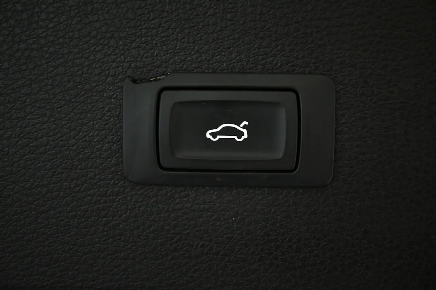 Car Image - 1nhCL3iWTeRETnCsgUteUU