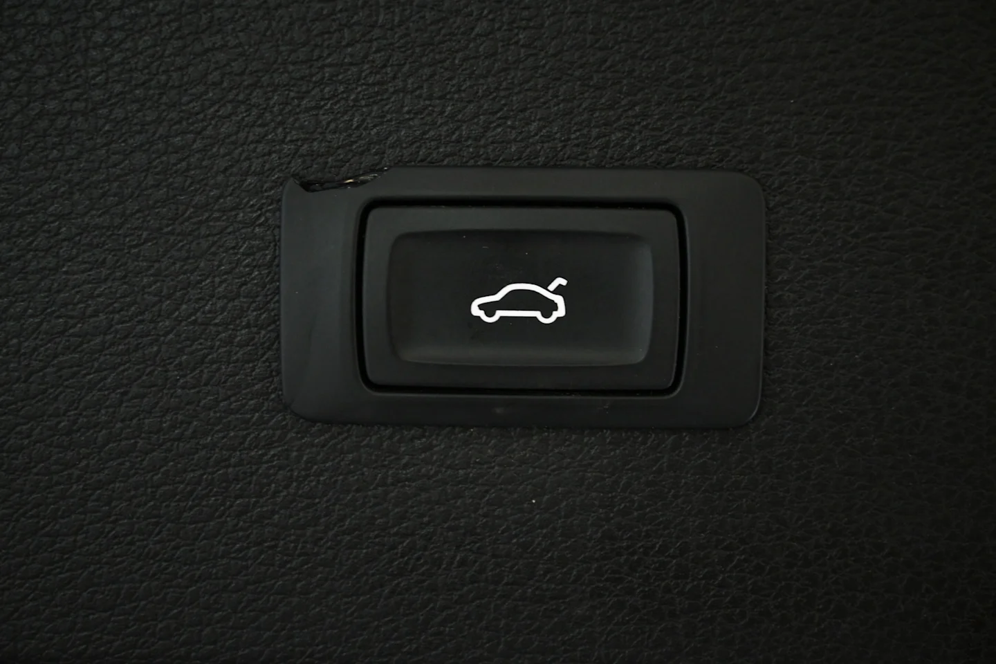 Car Image - 1nhCL3iWTeRETnCsgUteUU