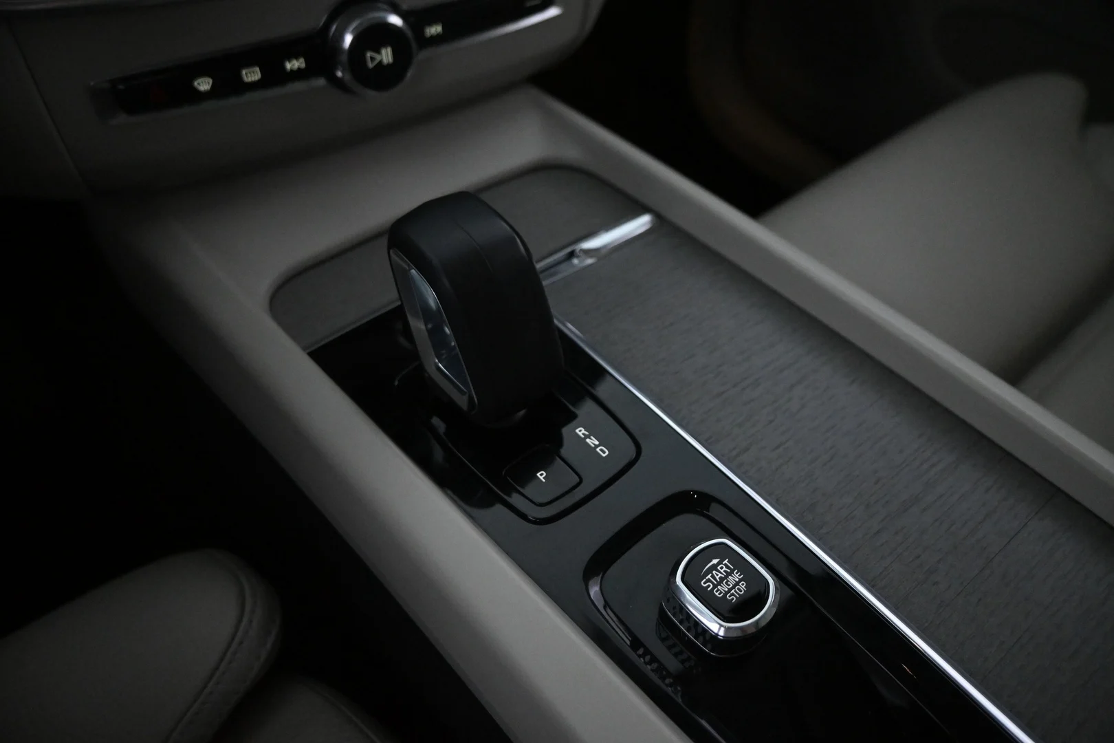 Car Image - 7a5zLtSxtKcNFXMUjS6bh9