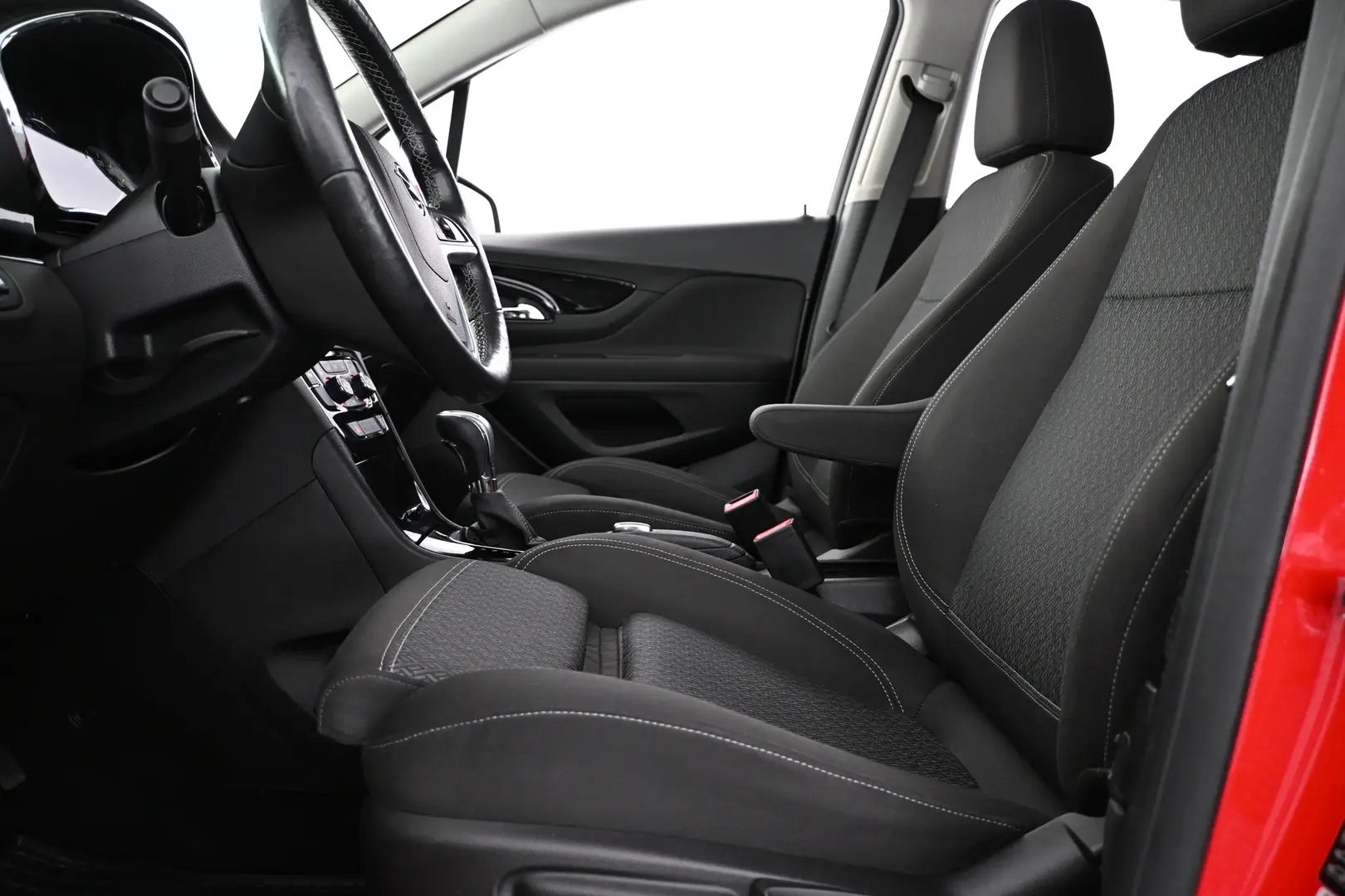 Car Image - 5cGMc152mDRSfGwpH5drmc