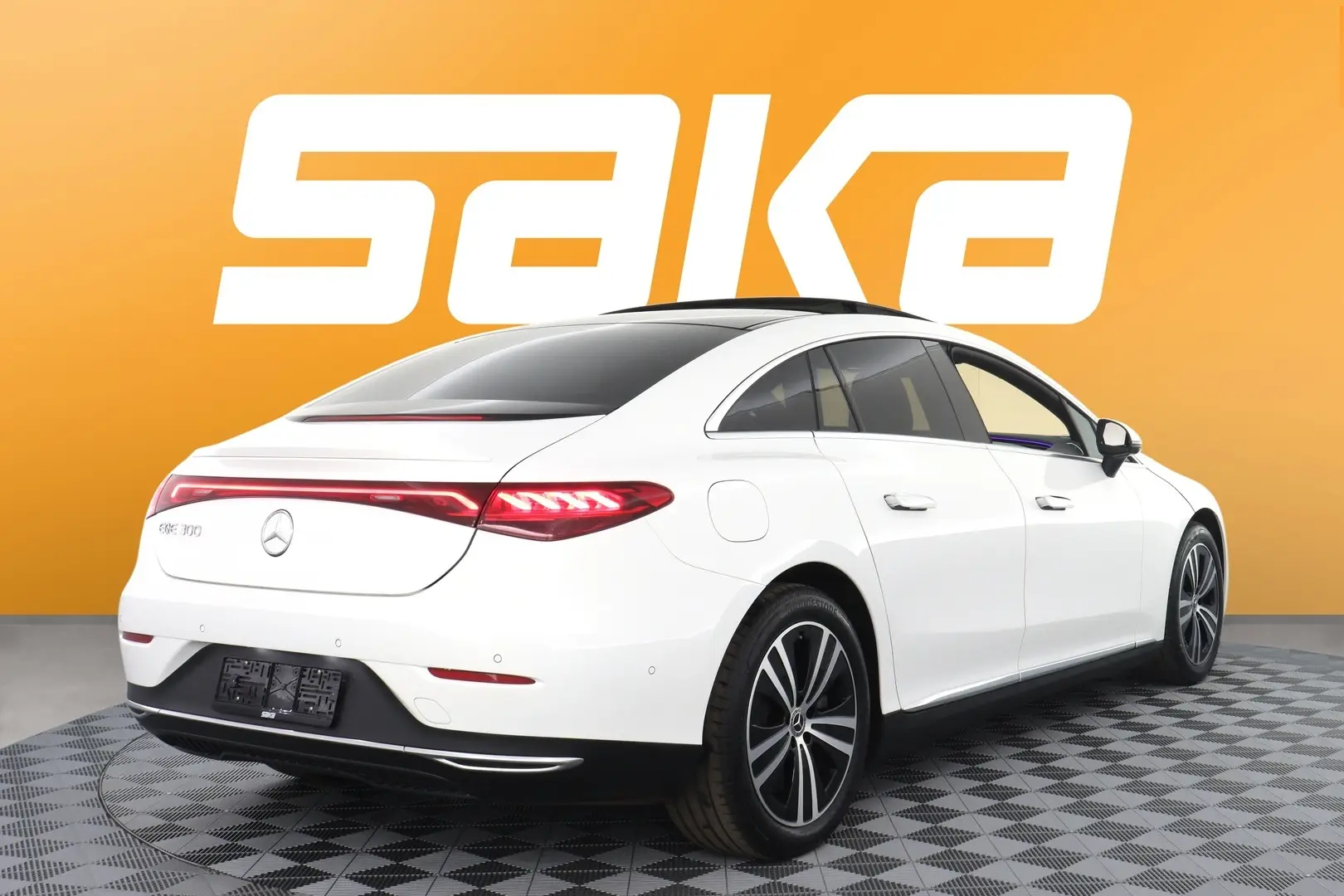 Car Image - 4qCFsJLHEQYdMk4gBM8ISd