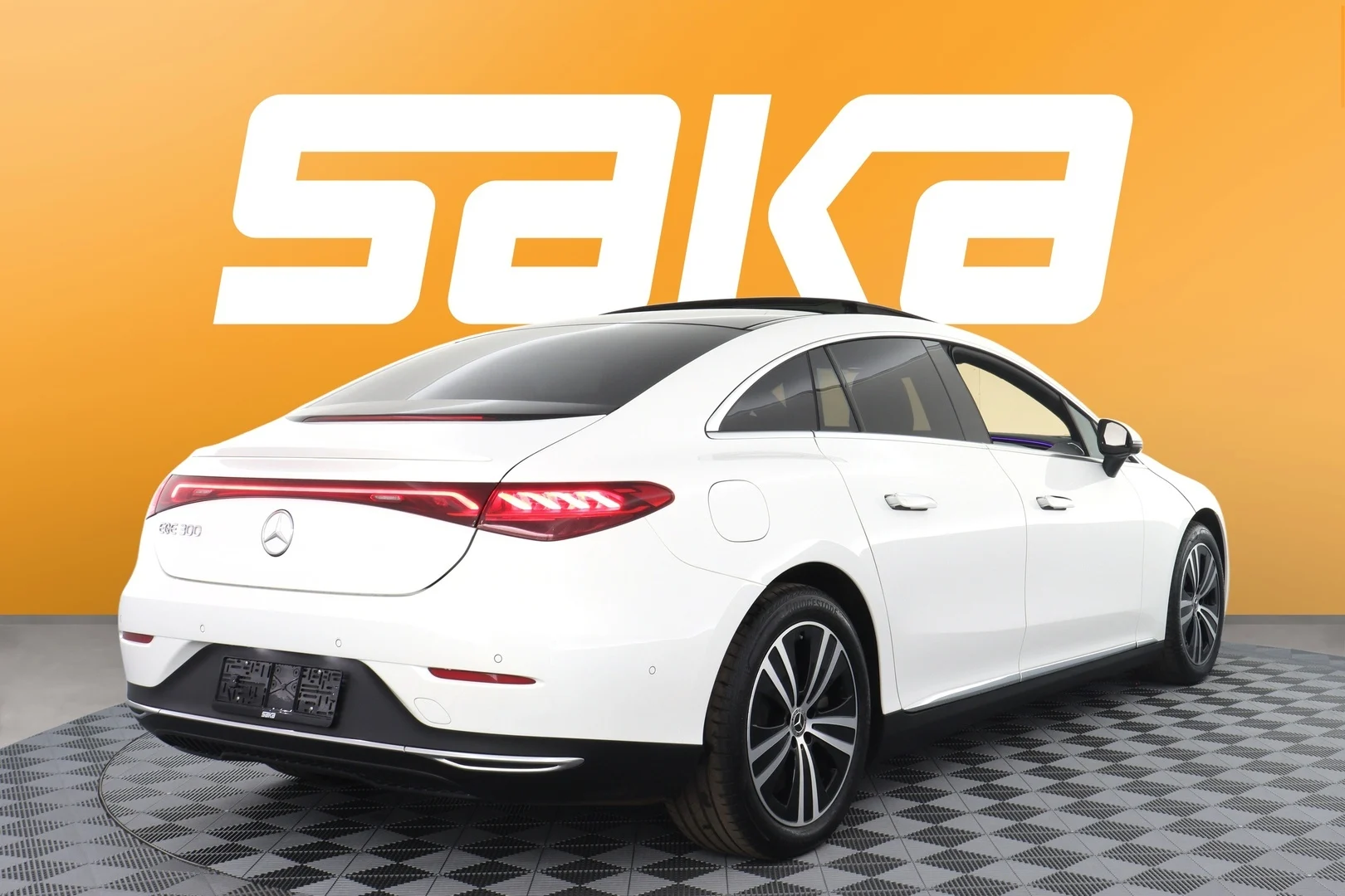 Car Image - 4qCFsJLHEQYdMk4gBM8ISd