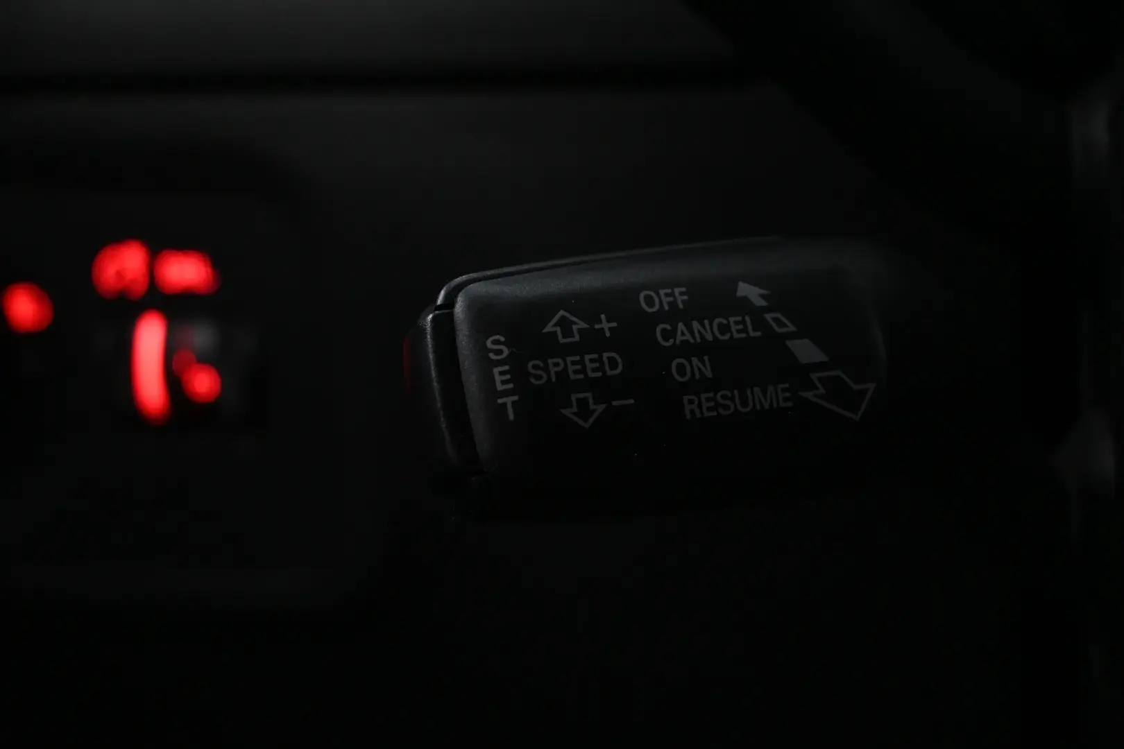 Car Image - 2ssLcPinjsdinJ2e2BcrNG