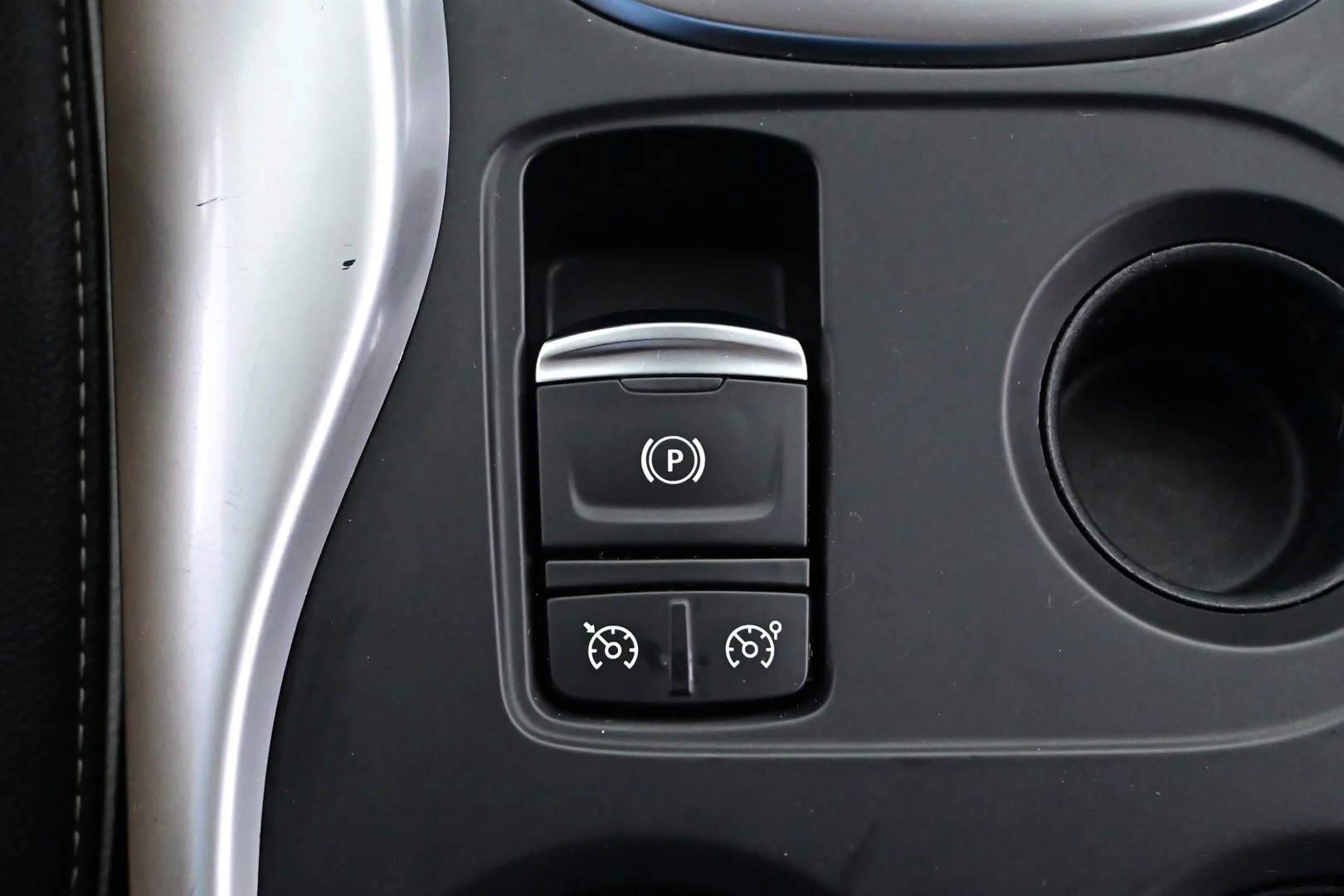 Car Image - 1mxbIhEhLIvlS0QzH6WgrU