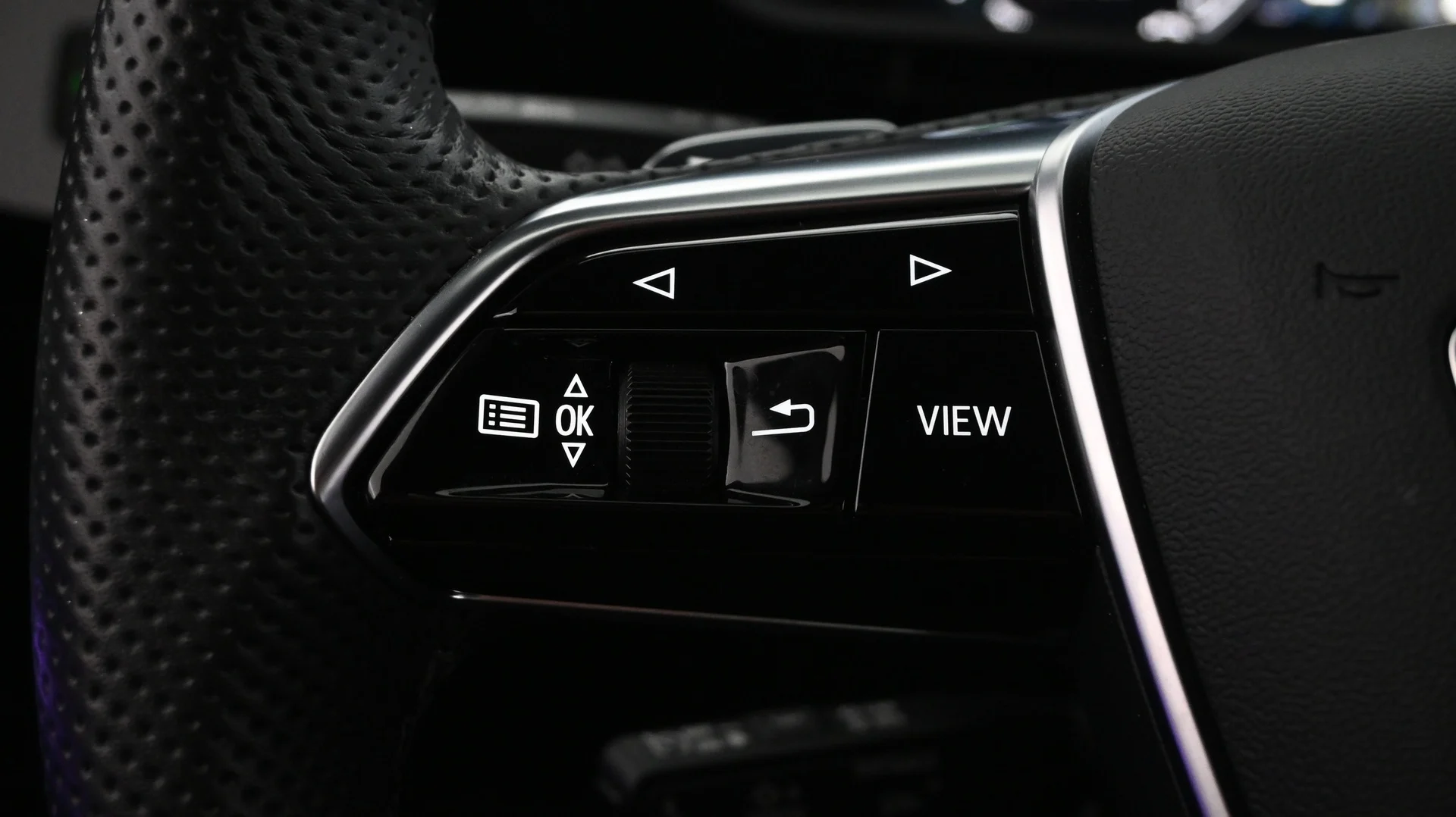 Car Image - 2Ji56n4gU5OsKzdobDPTuK
