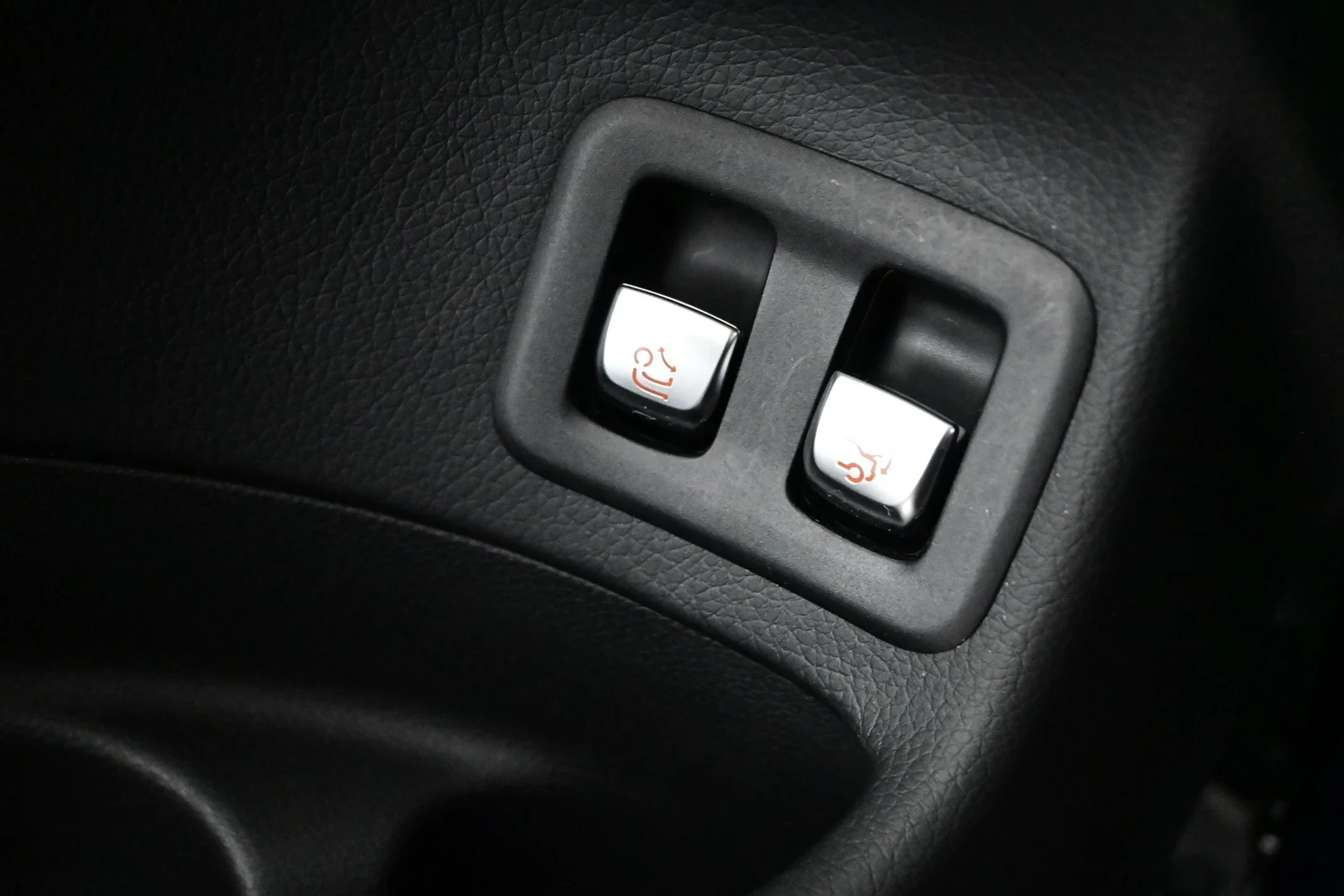 Car Image - 7gIsmEf8VJzSLnhzWmwxeb