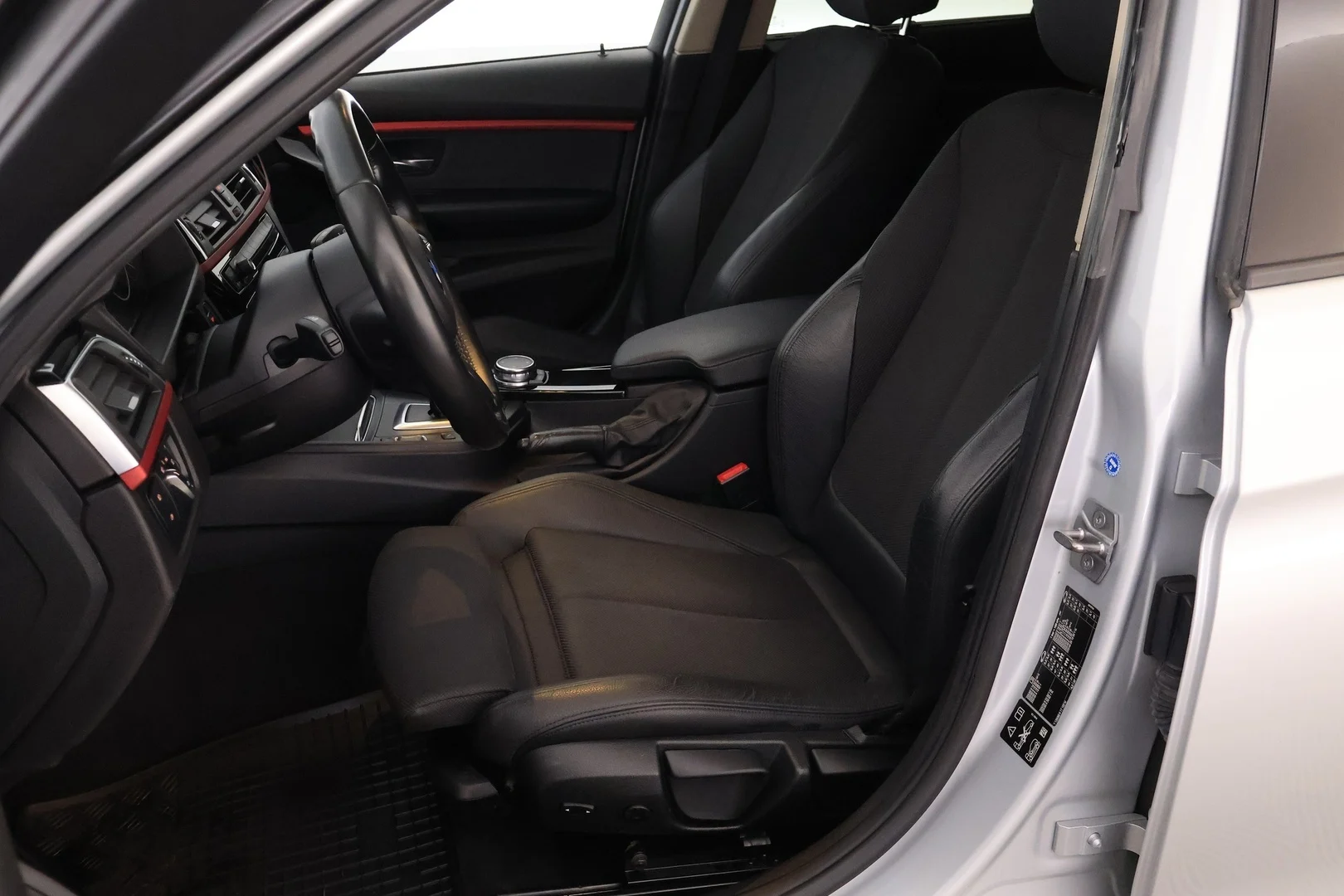 Car Image - 25Gv02QOLDDzm9FhekDGTM