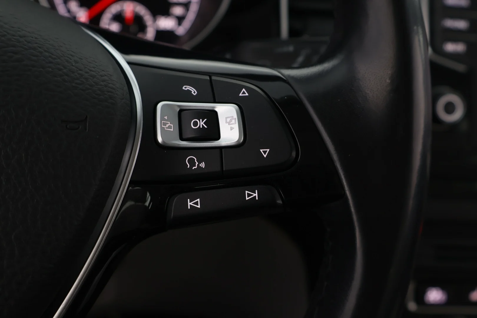 Car Image - 3pollbI9ZF05BTrbwKdpaO