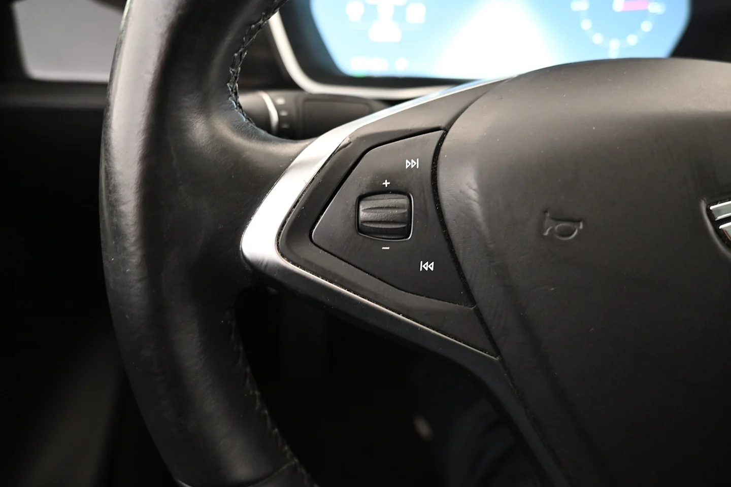 Car Image - 7KlrH1ZIuLLxiwgLjFzlri
