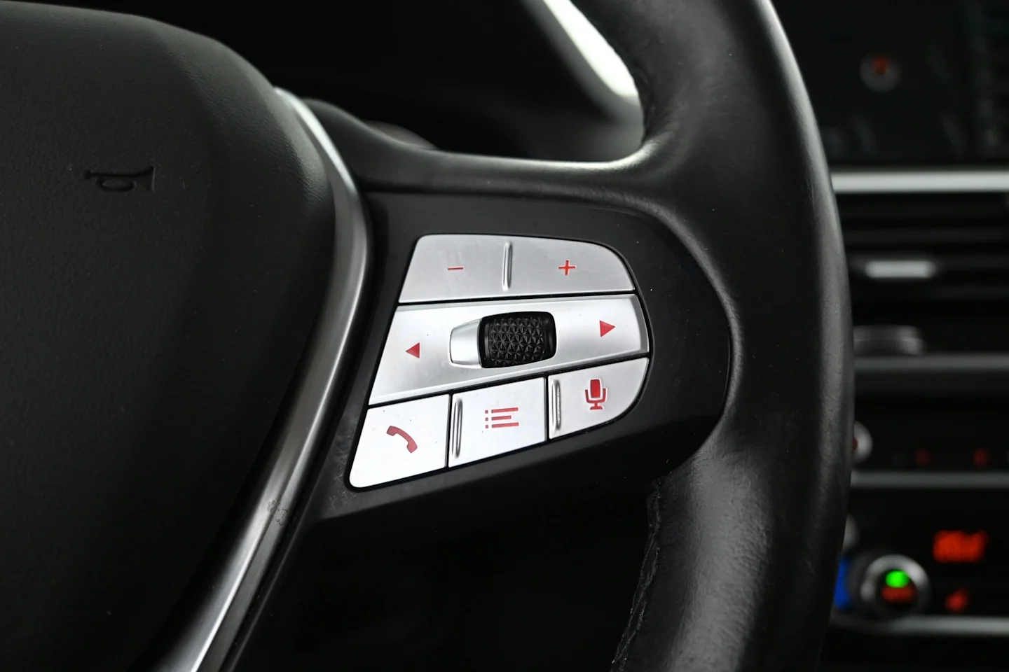 Car Image - 47kYgrp810B0qFwwN8bBXW