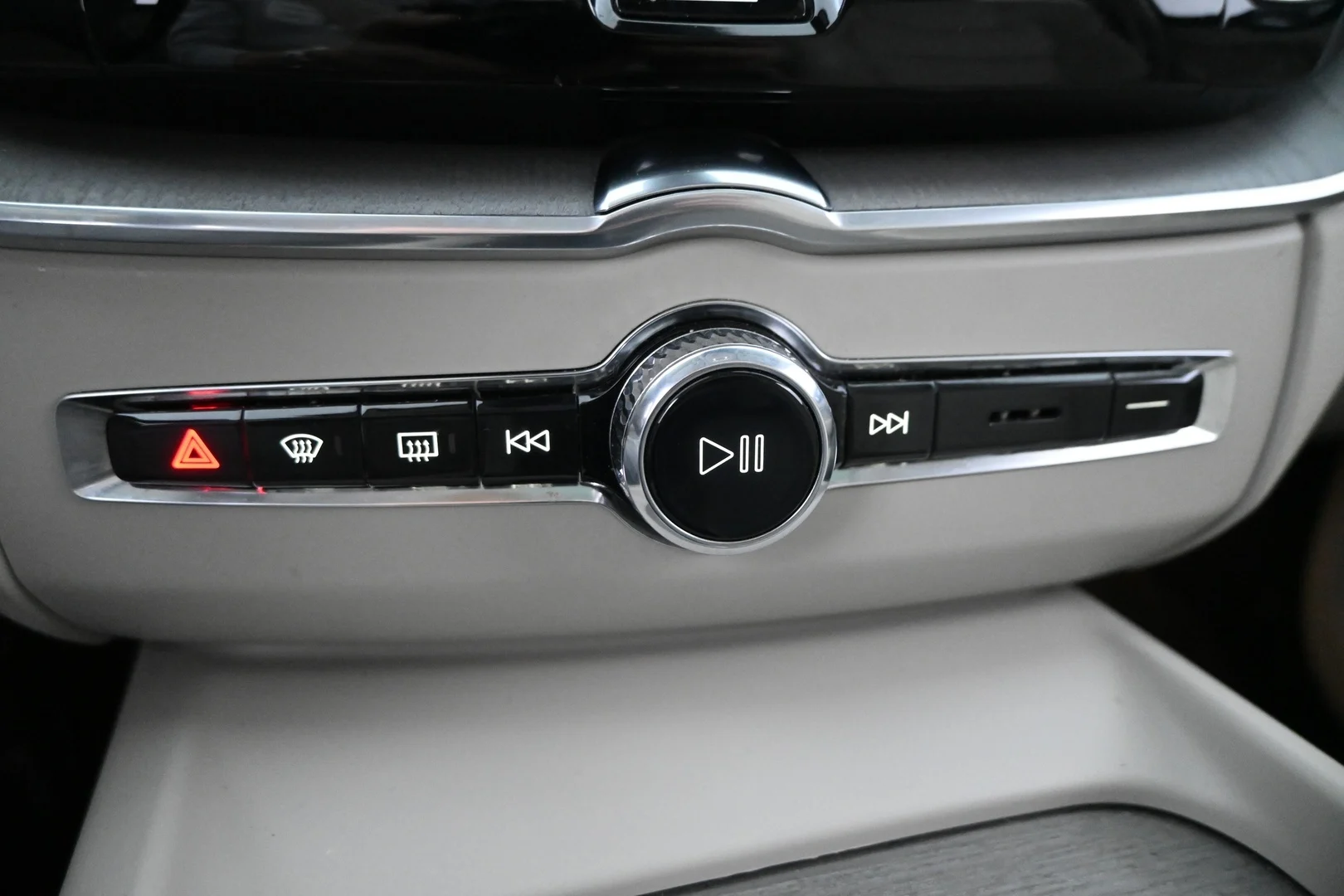 Car Image - 7a5zLtSxtKcNFXMUjS6bh9