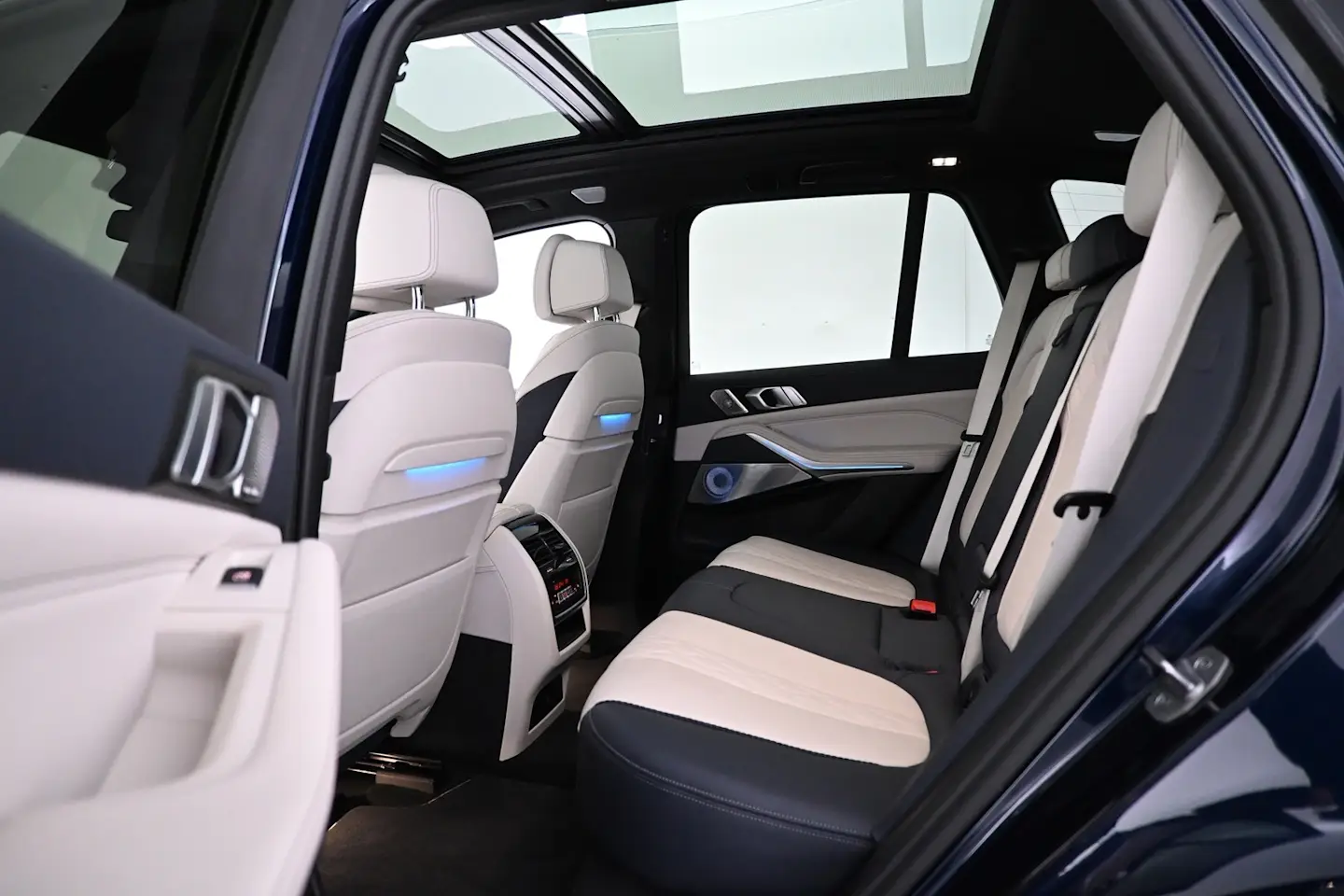 Car Image - 7tipQlYDZgysX4nahG14Id