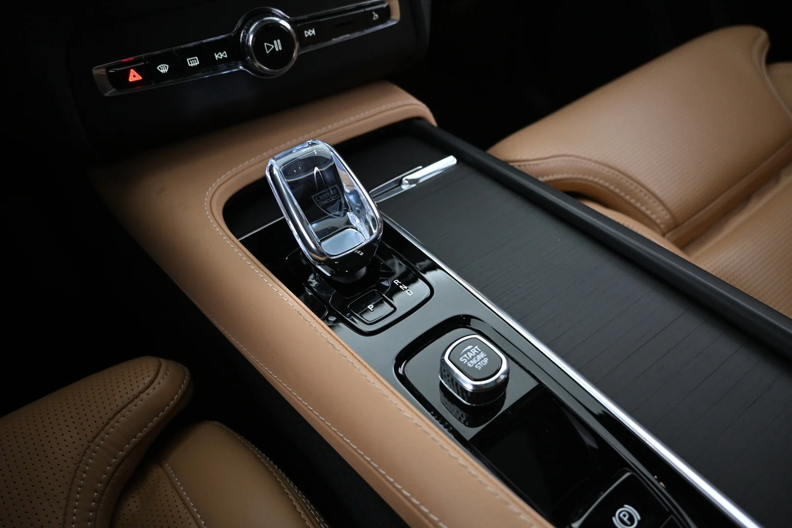 Car Image - 4T5VMiU8ZAX75Pk13U6mid
