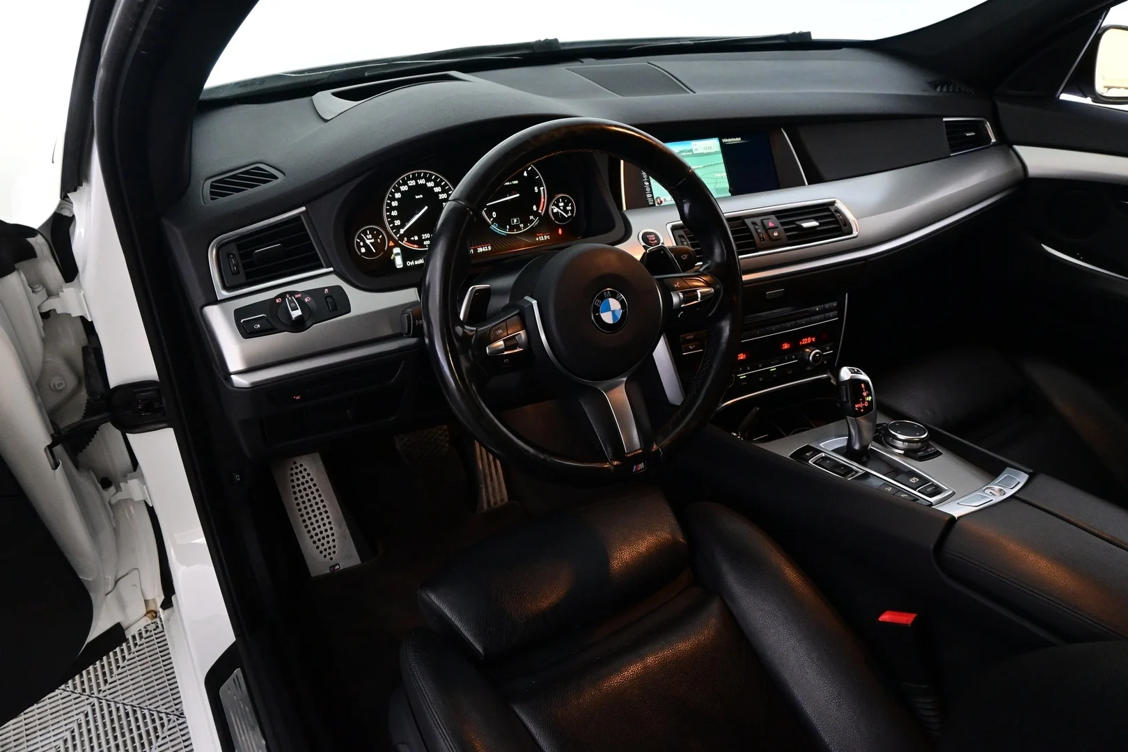 Car Image - 6tHZwbLvGaCZQpGz9uo9dD