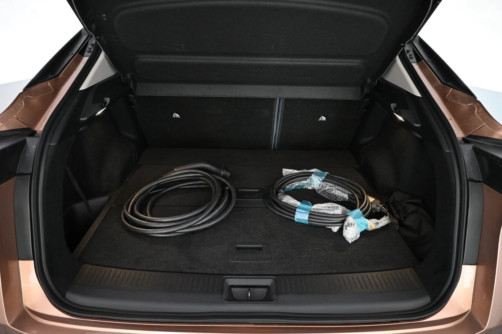 Car Image - J9u75dxLXVYgvVXxku1WB