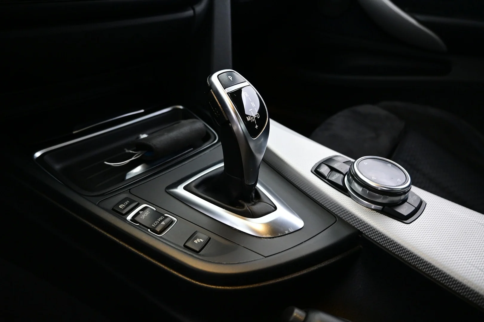 Car Image - IMHmaXyo4RcL2EFdBxKhz