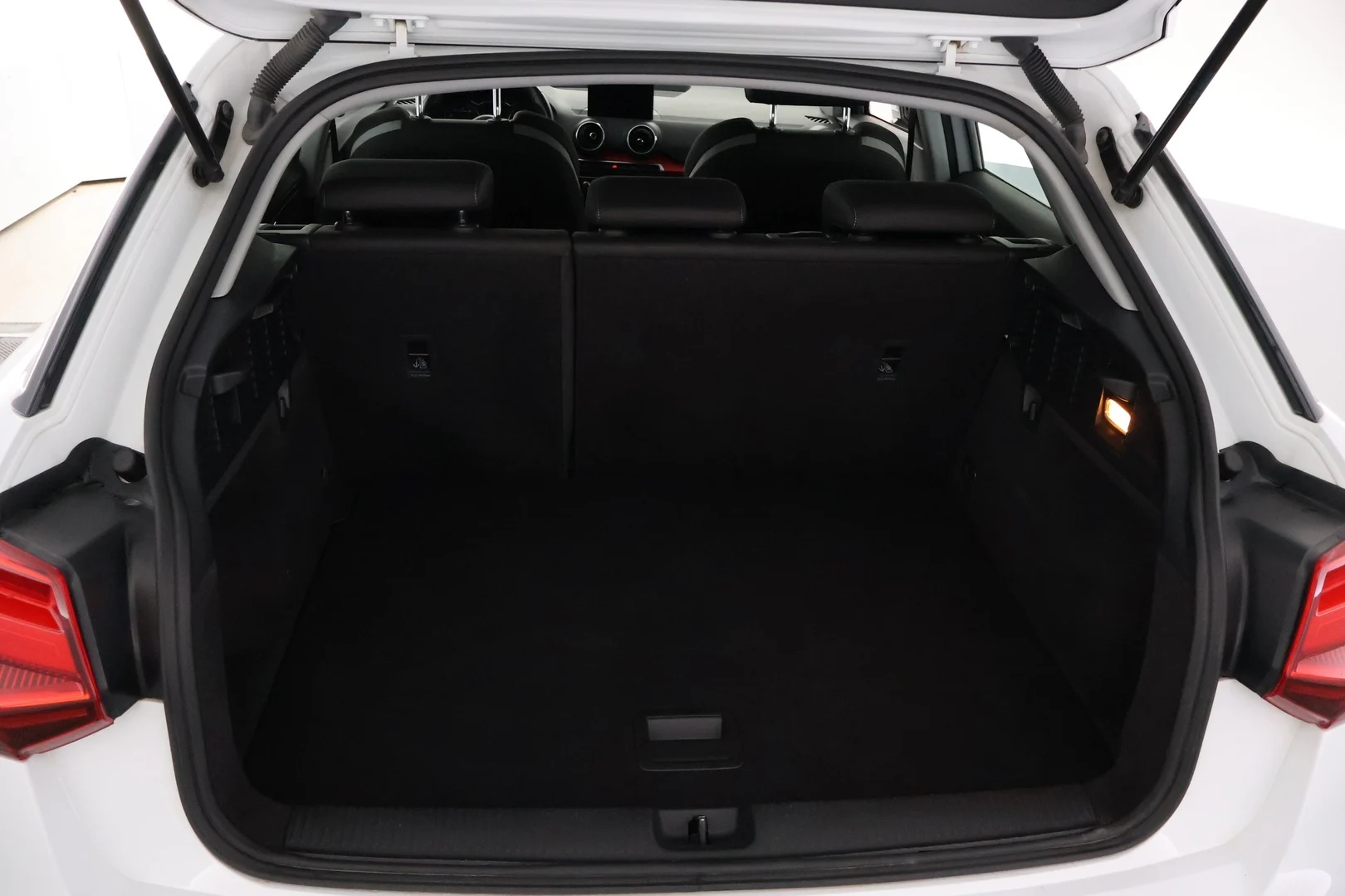 Car Image - 6Hcai7VbujRFYsqsXoeGIm