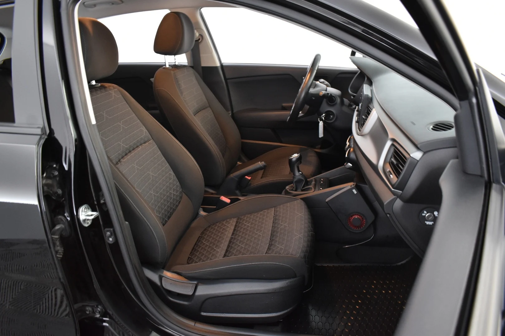 Car Image - 5BBC8m6OJNsgcovNOMjO3z