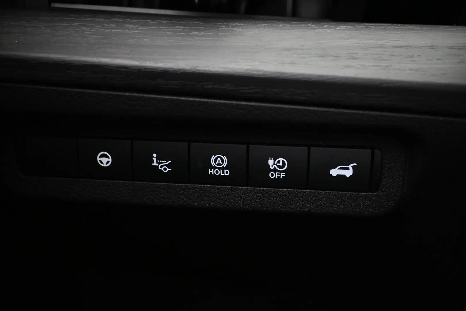 Car Image - 5qf5UAXOBLApfzH1OUpTFN