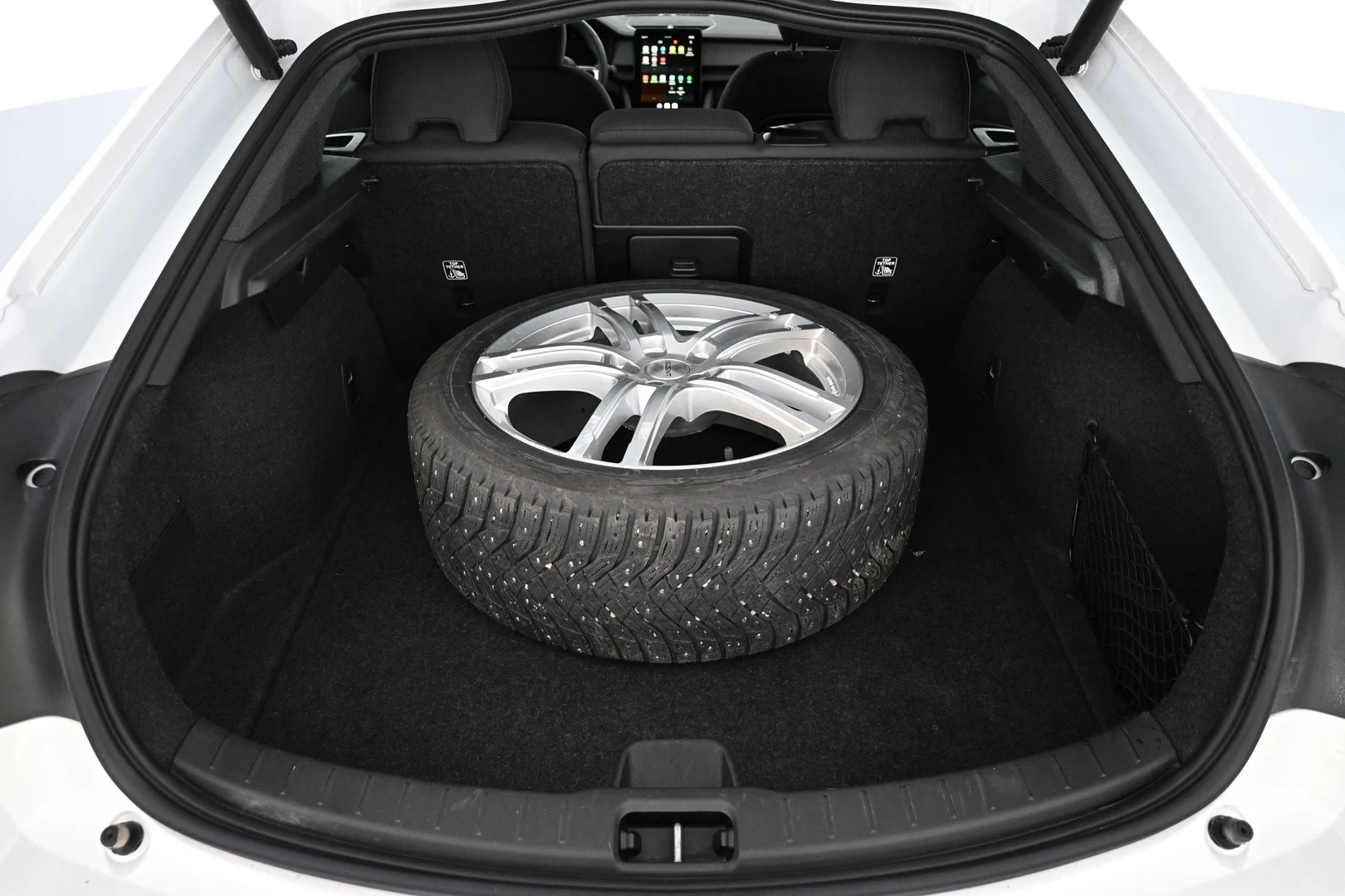 Car Image - 3R0DkSwNfRIe1rppvsNSxV