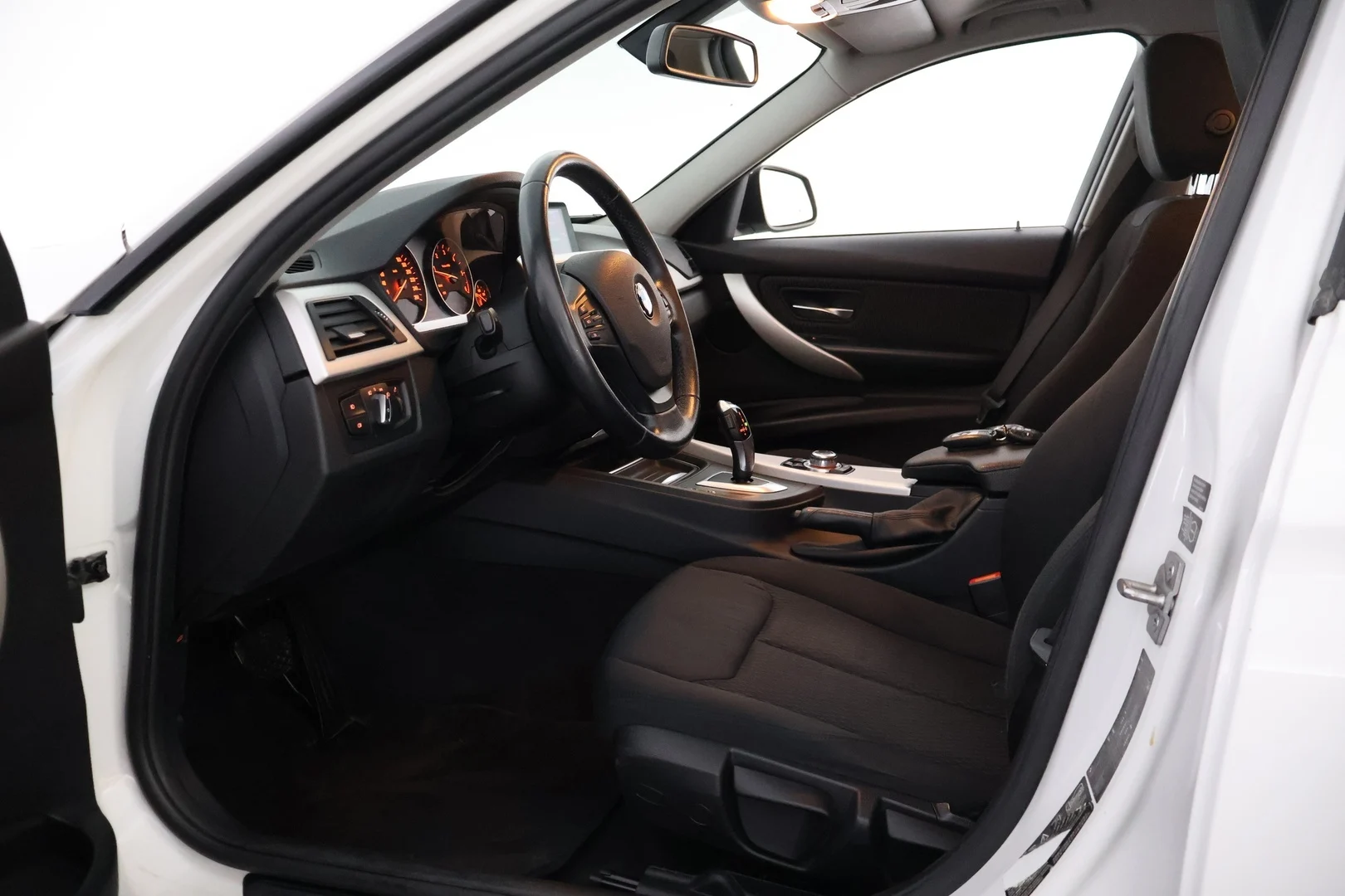 Car Image - 6vo9EWUw19zQ7TCUzhWwiA