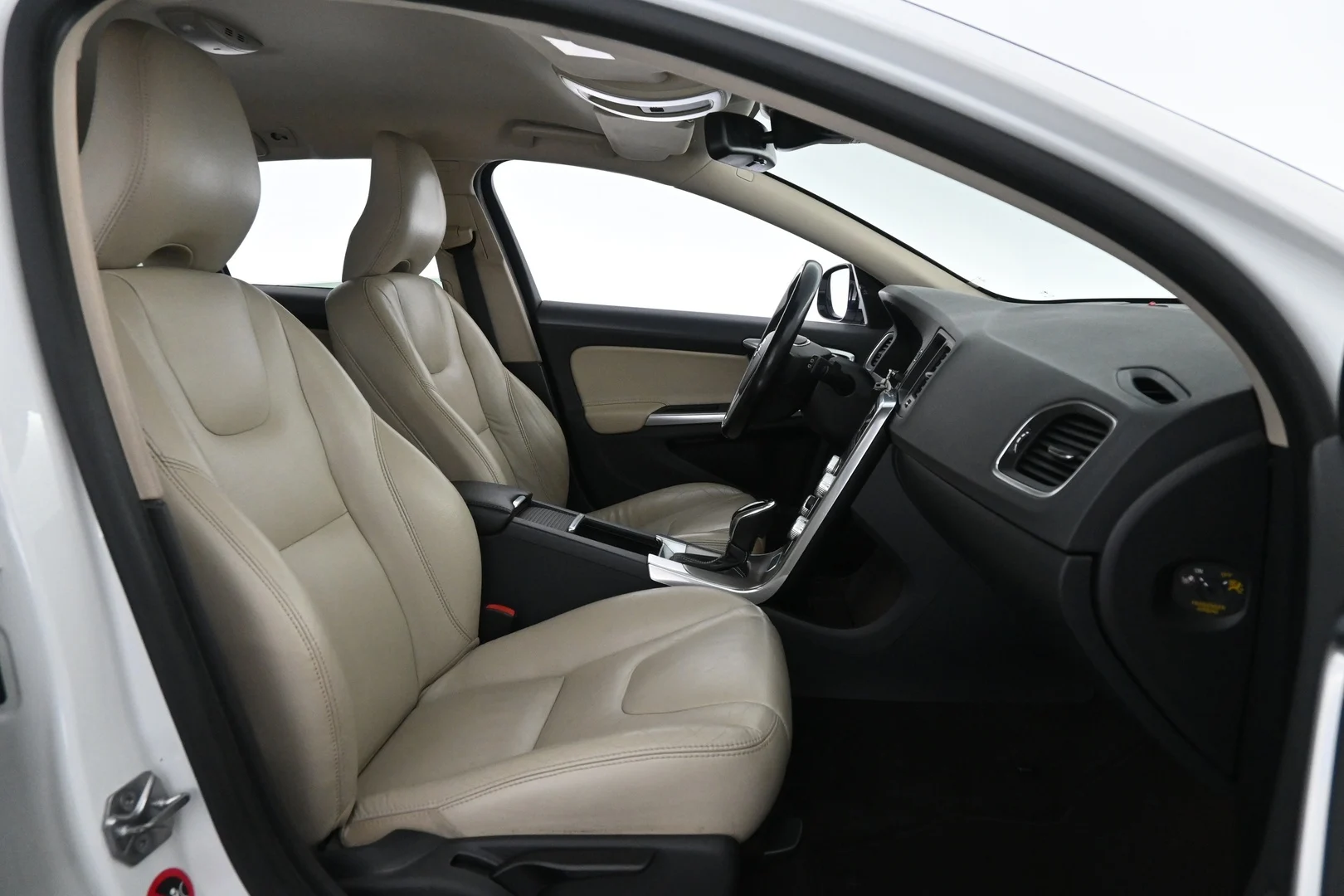 Car Image - fYT1uQerrjby0FhN9sObI