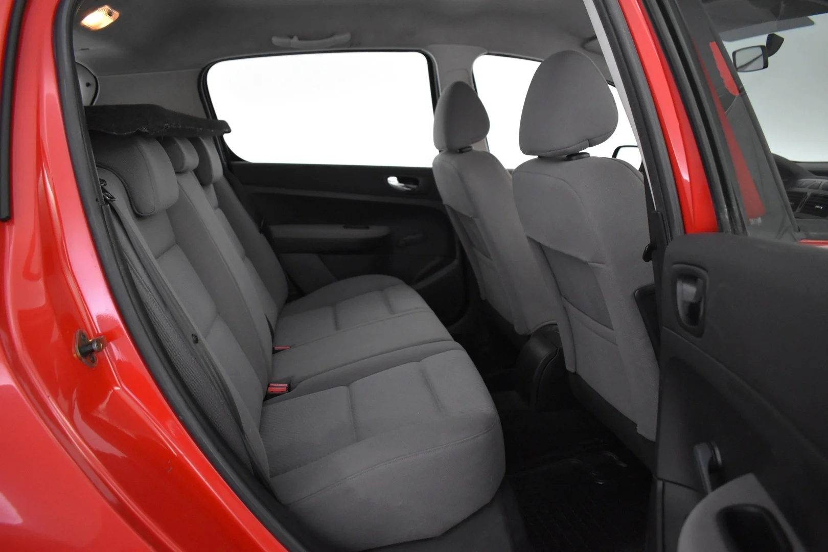 Car Image - 2358Hm4PHGEW9RS3hdI5tZ