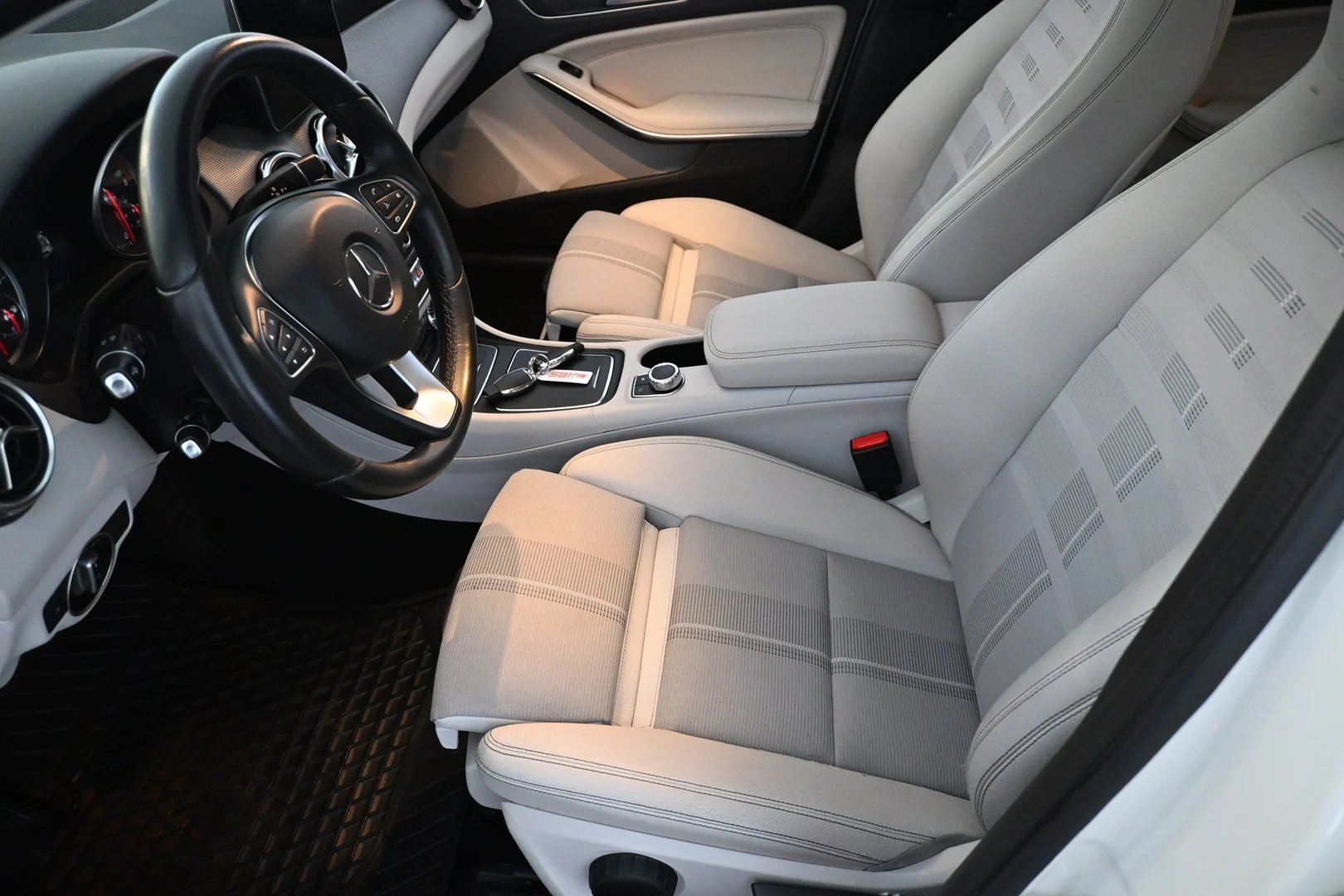 Car Image - 1Va2ogkhKh0onnN5dfCQpB
