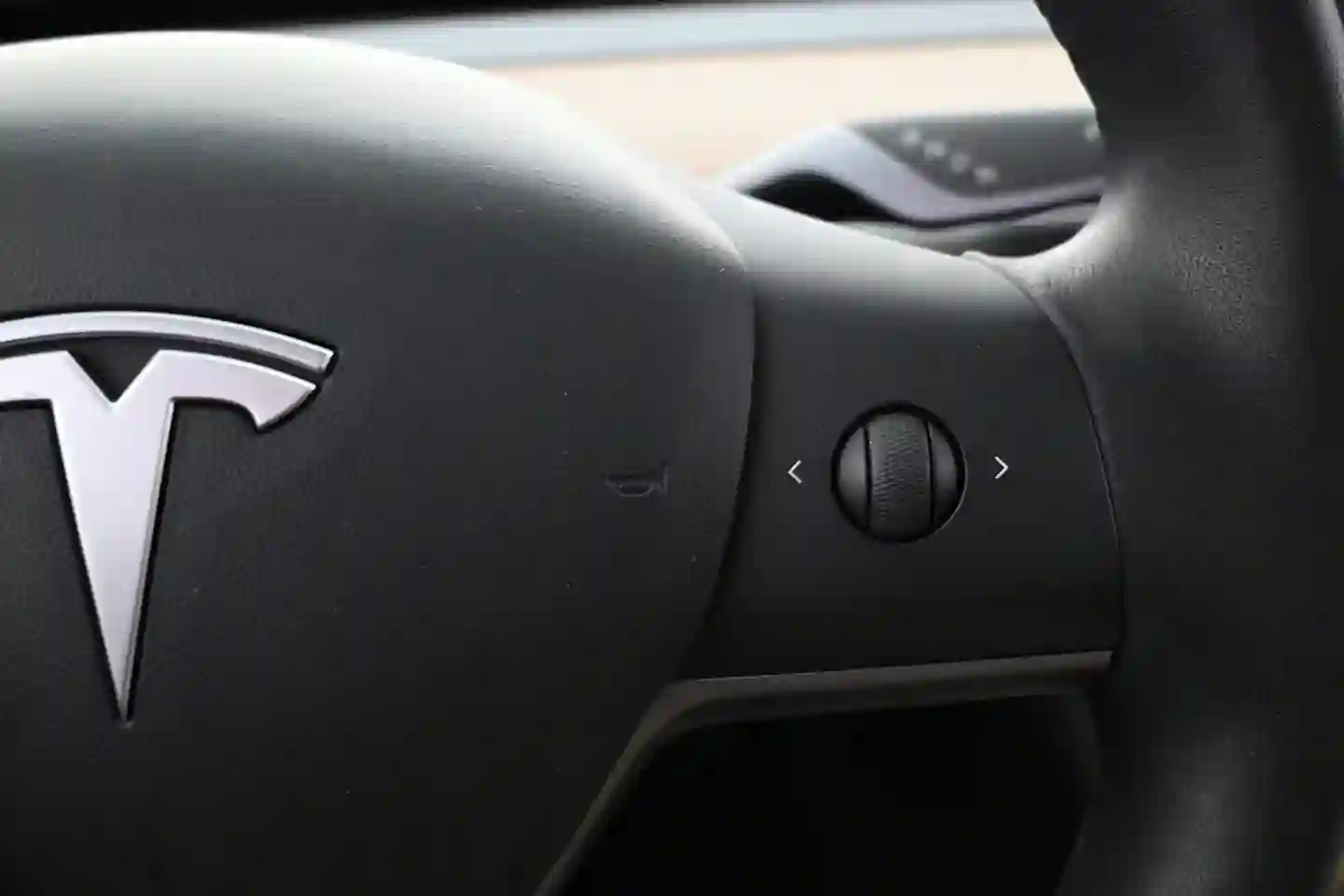 Car Image - 3ZOCRQR4HeSzL4aoiyjhN6