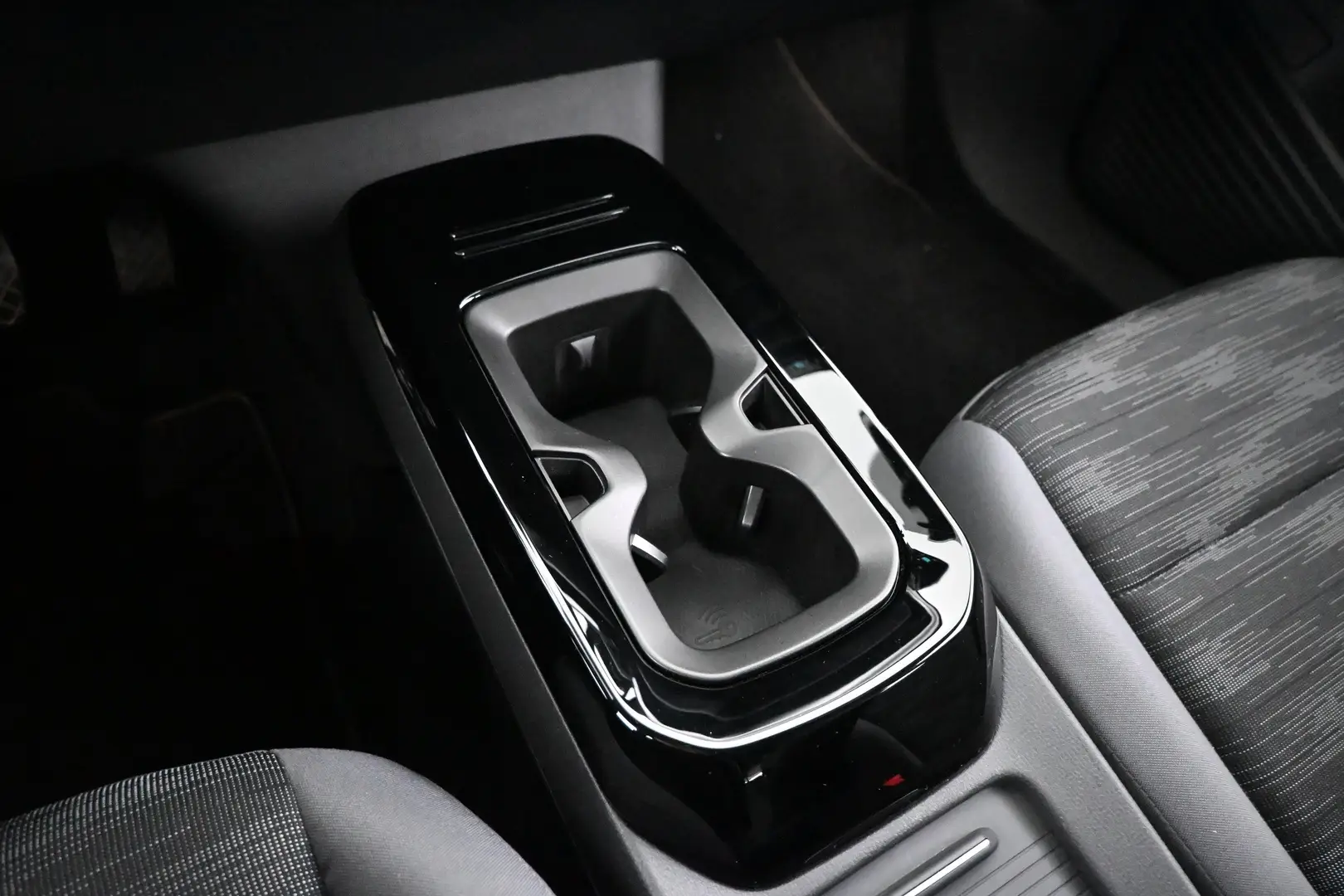 Car Image - IifRfHcYhJgsNF1g8aOOQ